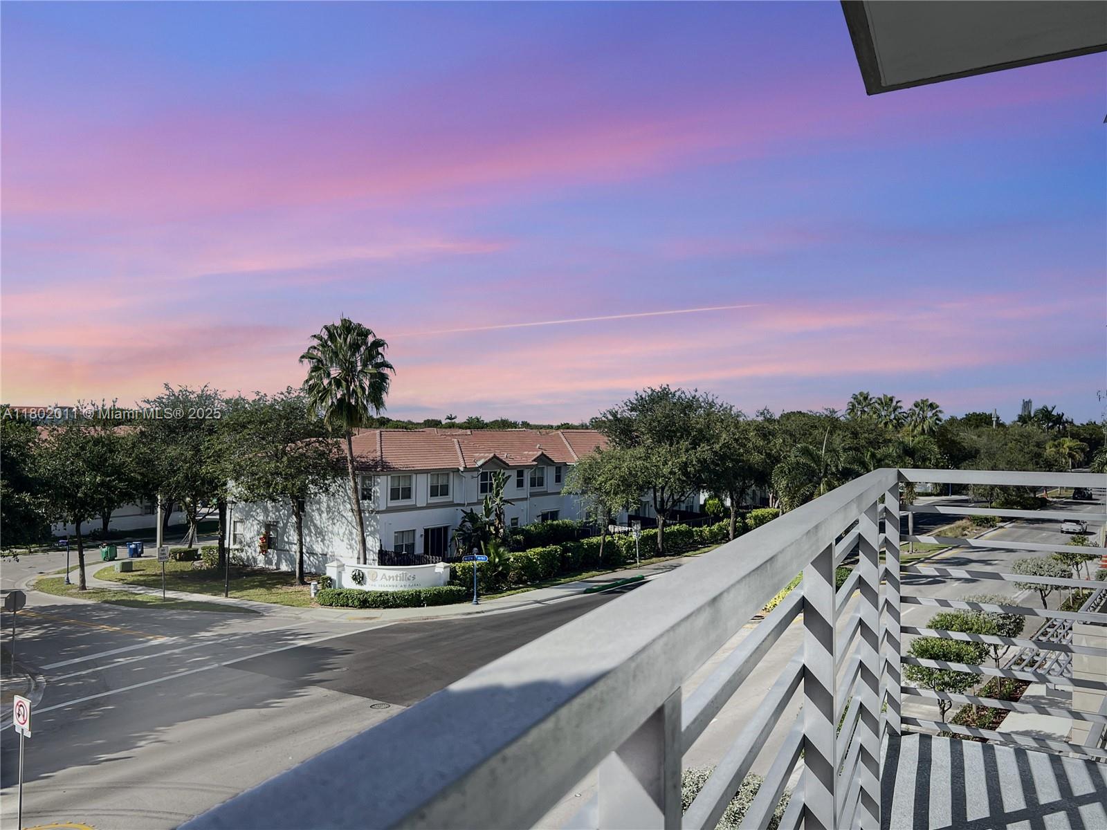 7875 Nw 107th Ave 306, Doral, Miami-Dade County, Florida - 2 Bedrooms  
2 Bathrooms - 