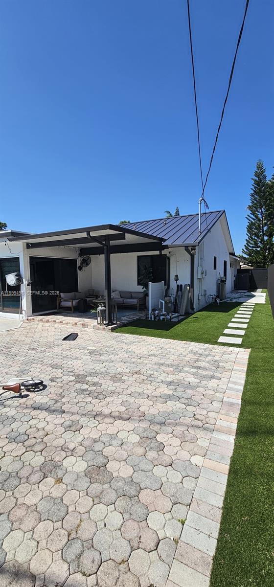 WEST DEERFIELD BEACH - Residential