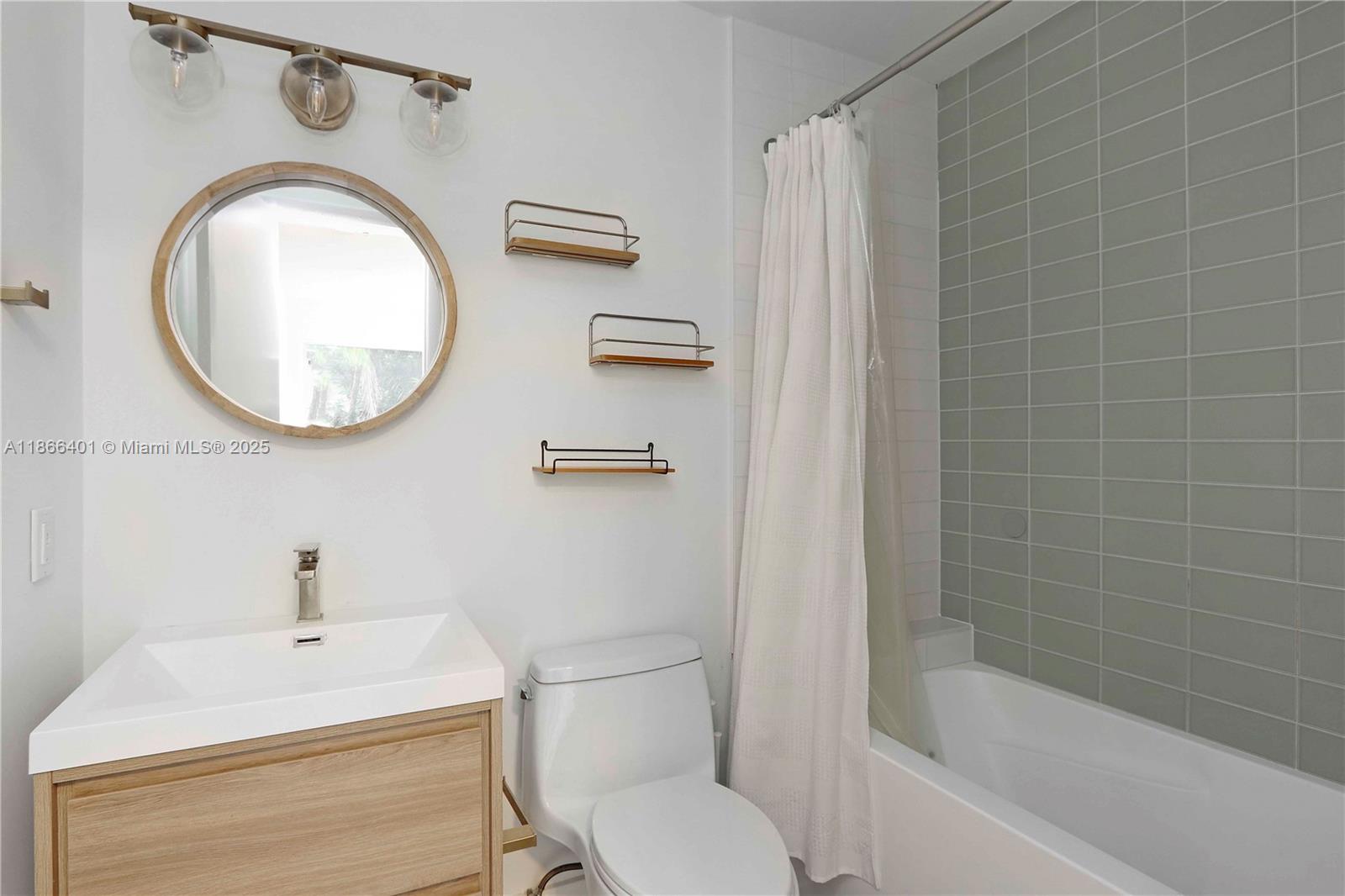 JACKSON PEACOCKS SUB 3-18 - Residential Lease