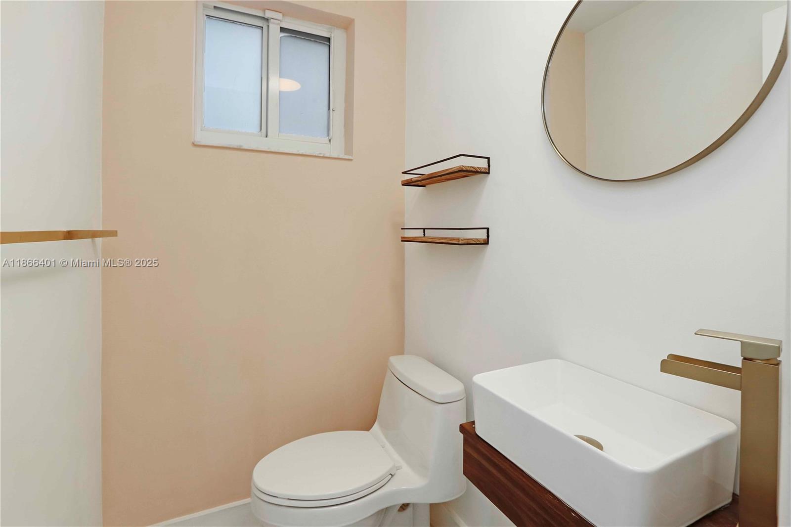 JACKSON PEACOCKS SUB 3-18 - Residential Lease