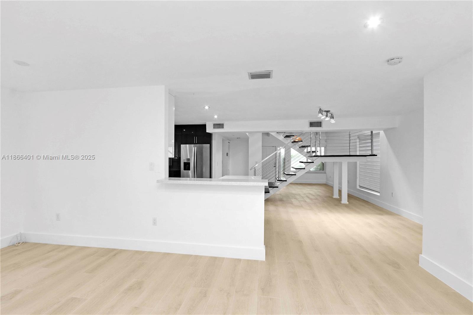 JACKSON PEACOCKS SUB 3-18 - Residential Lease