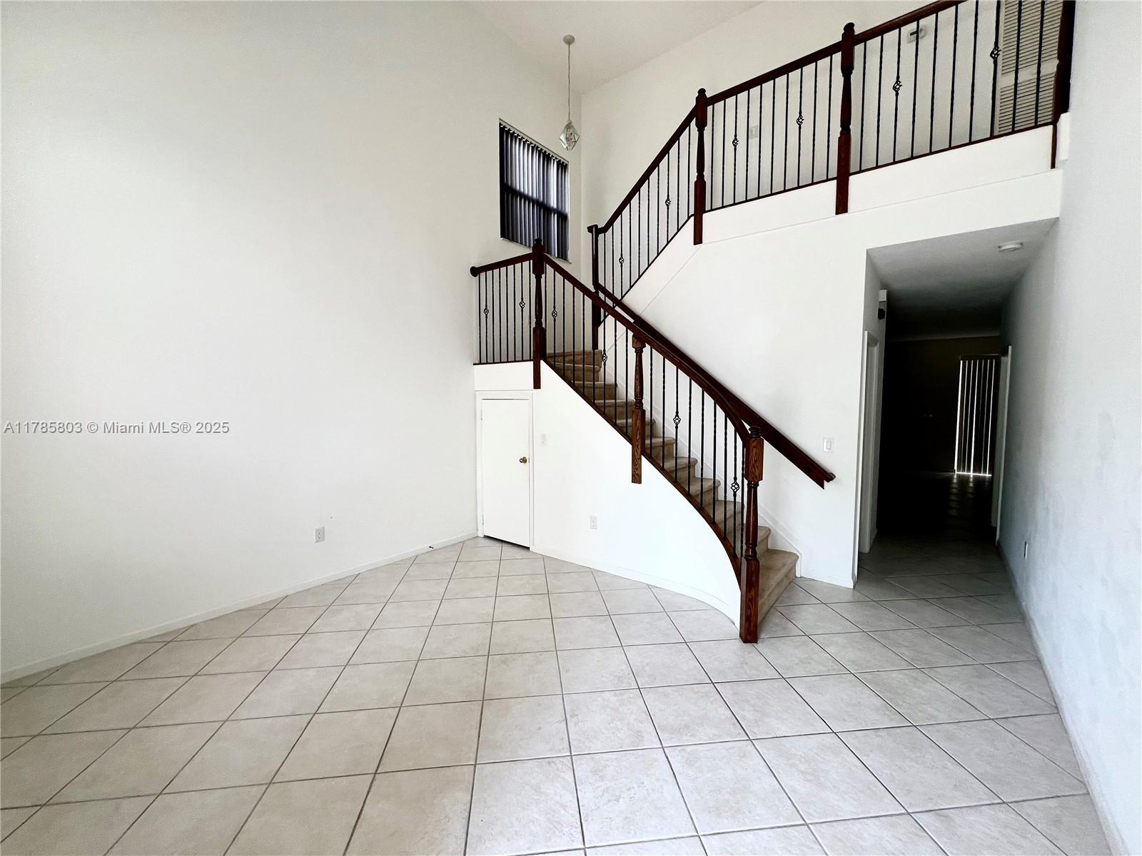 15562 SW 50th Ct 15562