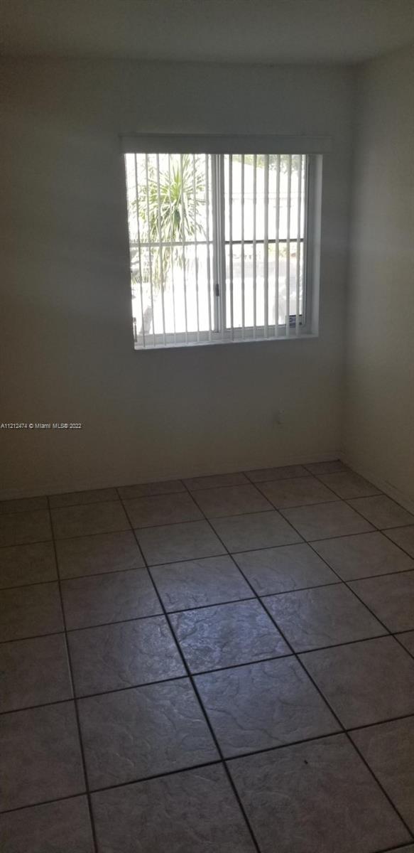 VILLAGES OF RENAISSANCE - Residential Lease