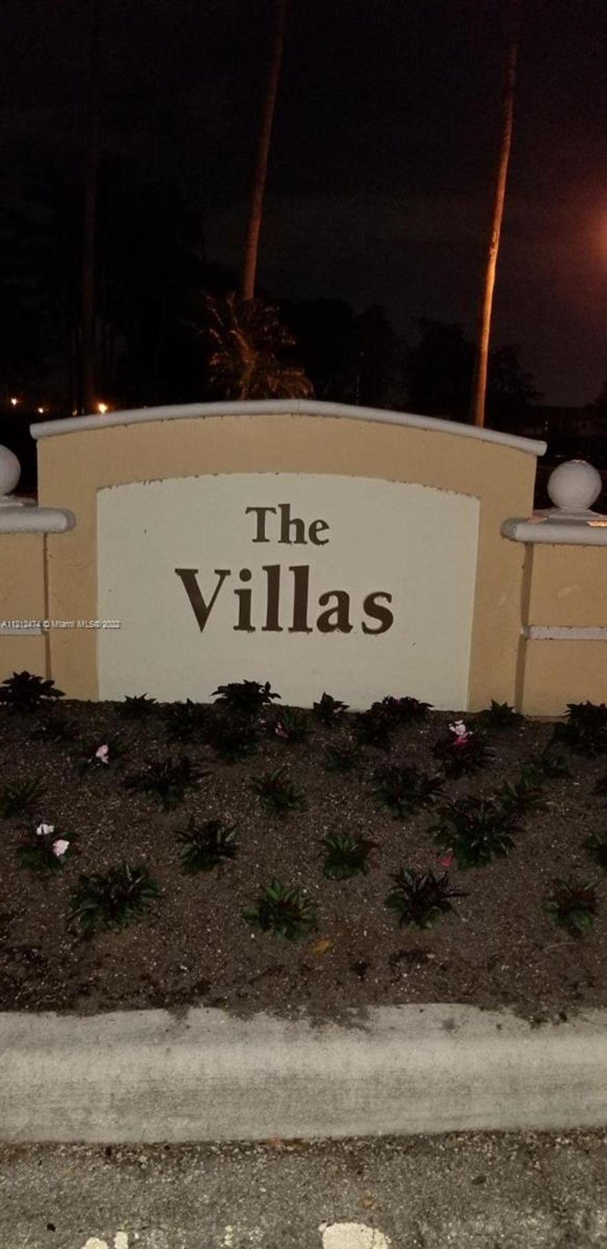 BEST LOCATION IN MIRAMAR. VERY BRIGHT AND COSY VILLA,WITH SPECTACULAR LAKE VIEWS FROM MASTER & LIVING ARES. QUIET PORCH BY THE LAKE. ALL TILE, SPLIT FLOOR PLAN WITHIN A NICE AND TRANQUIL GATED COMMUNITY. LARGE DEN WITH FRENCH DOORS, CAN BE STUDIO OR 3RD BEDROOM. ATTACHED GARAGE WITH 2 CARPORTS READY TO MOVE IN. EXCELLENT LOCATION NEAR I-75 & TURNPIKE. SHOW WITH CONFIDENCE.
650 Minimum FICO score, per Association. Available June 1st.