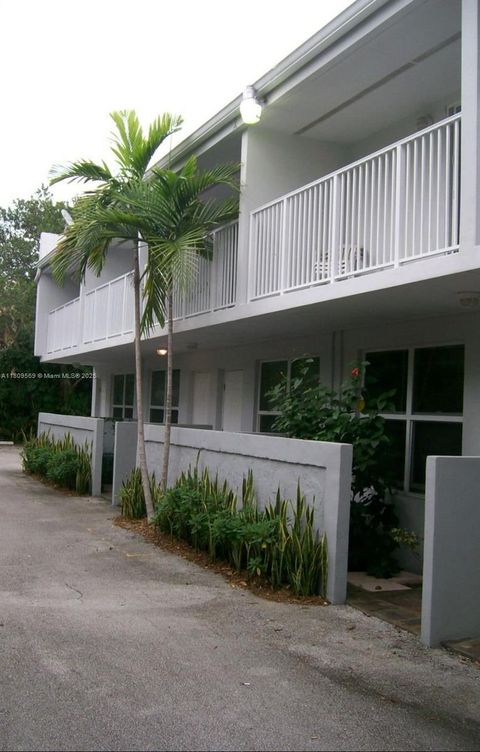 3025 Mary St 5 Miami FL 33133