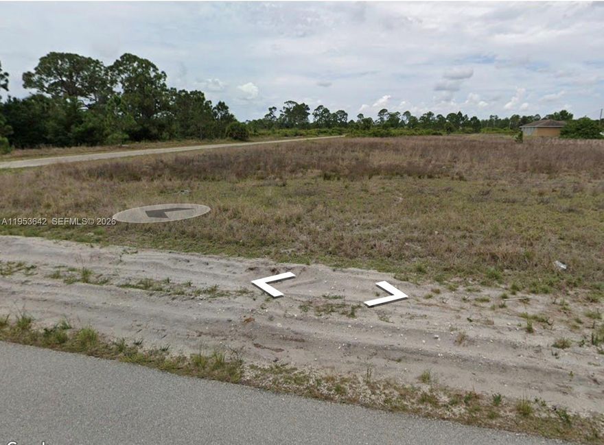 Beautiful clear.30 acre lot located in a growing community, Only few minutes from SR-82 with easy access to highway. Ready to build your dream home.