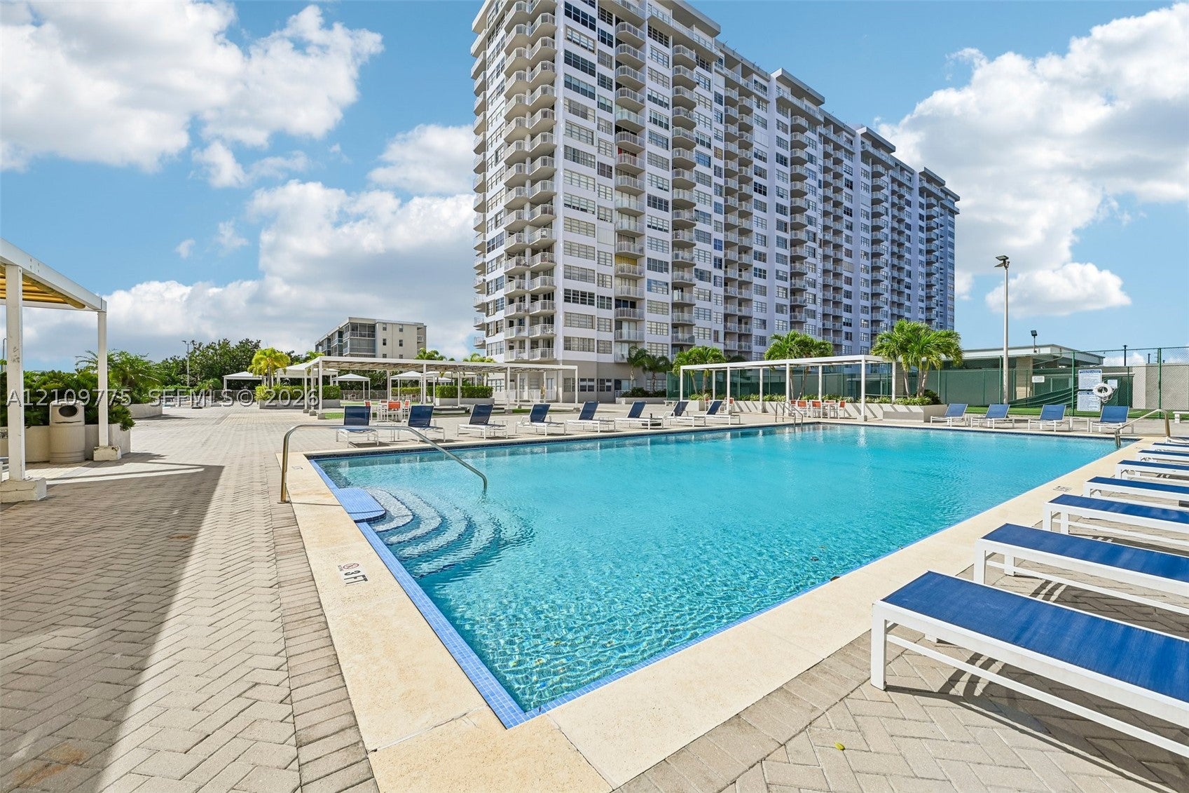18011 Biscayne Blvd 705