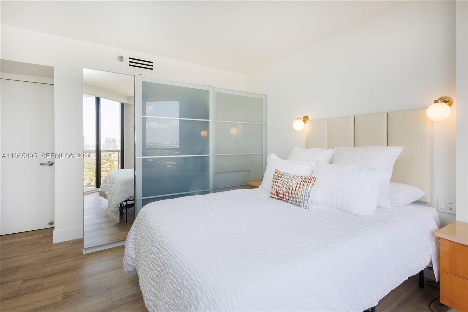 HARBORSIDE AT THE WATERWA - Residential