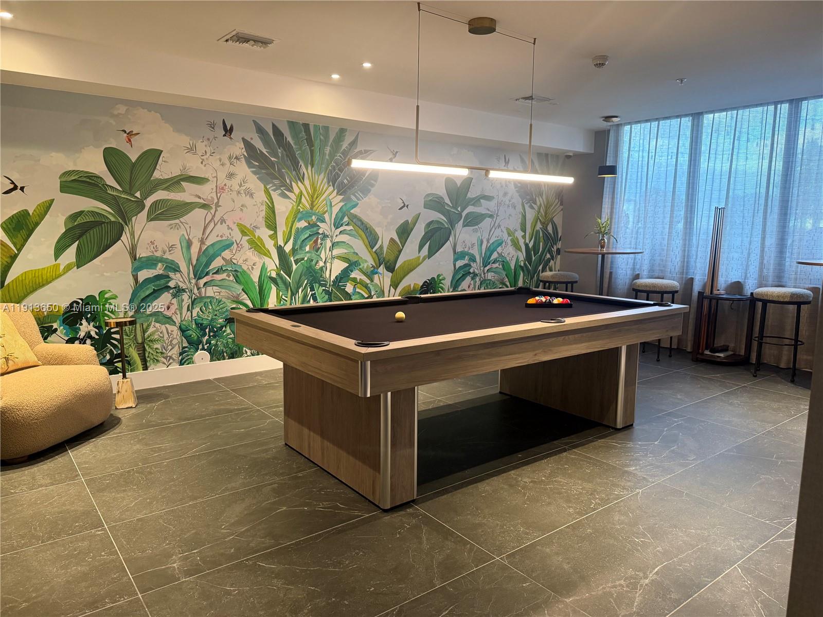 HOLLYWOOD - Residential Lease