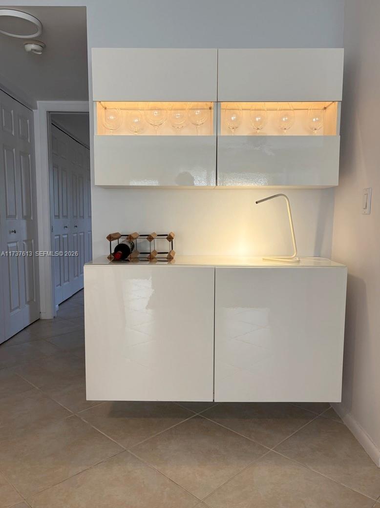 OAKRIDGE J CONDO - Residential