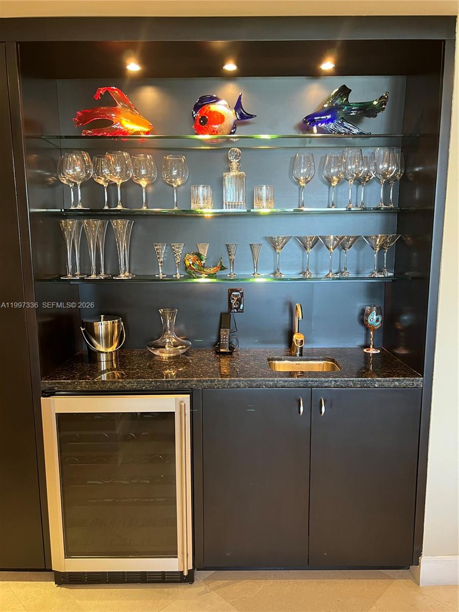 GRAND BAY RESIDENCES COND - Residential Lease