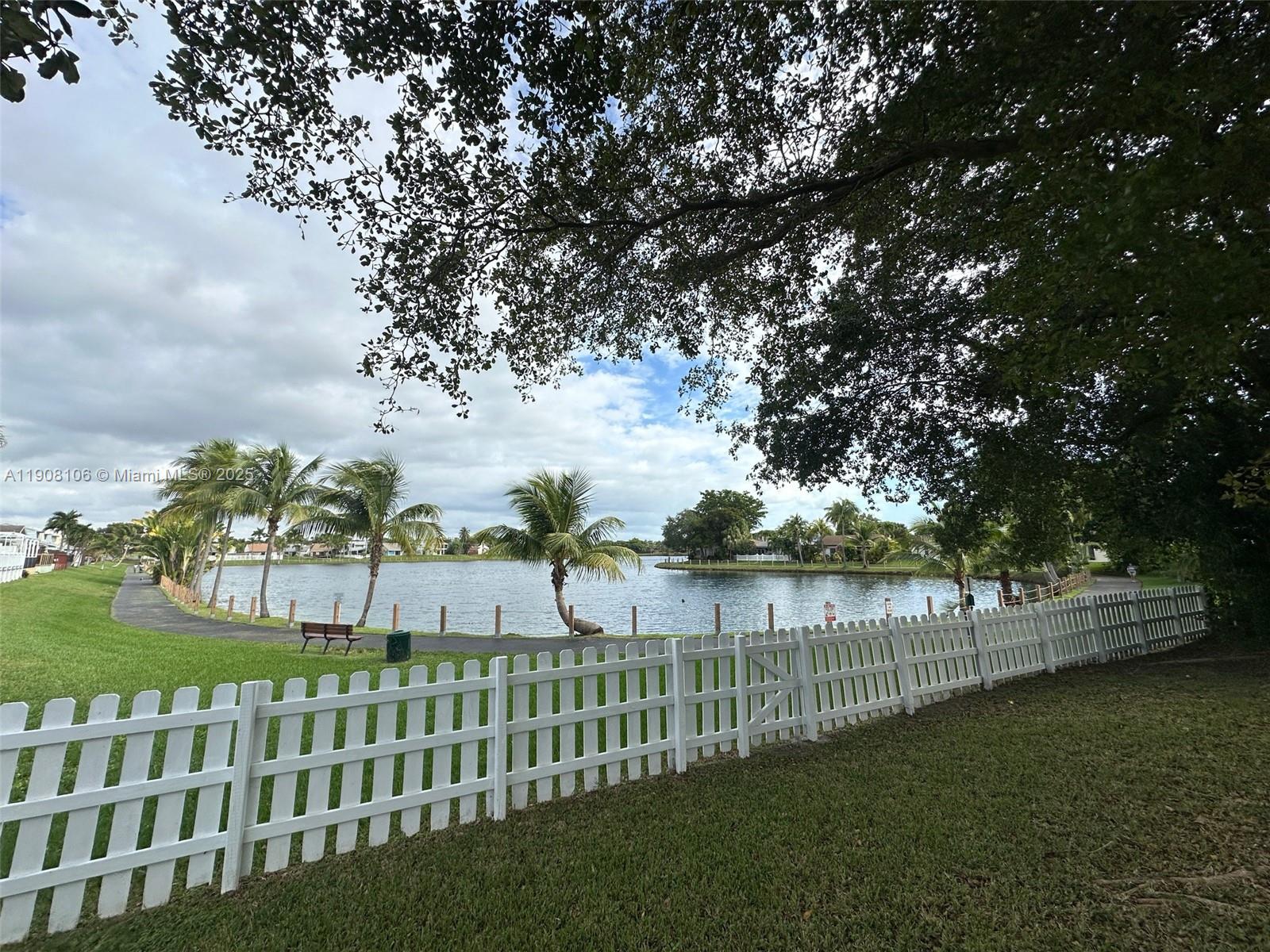 LAKES BY THE BAY SEC 6 - Residential Lease