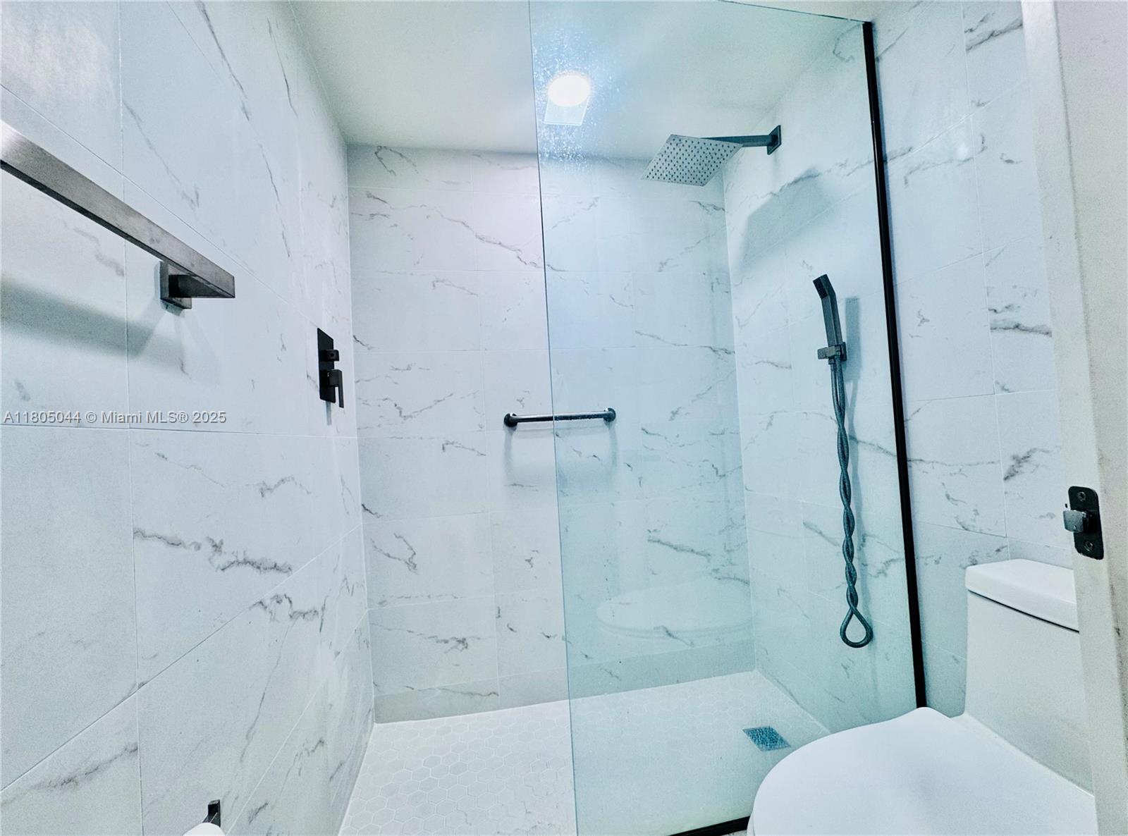 ROLLING GREEN CONDO A - Residential