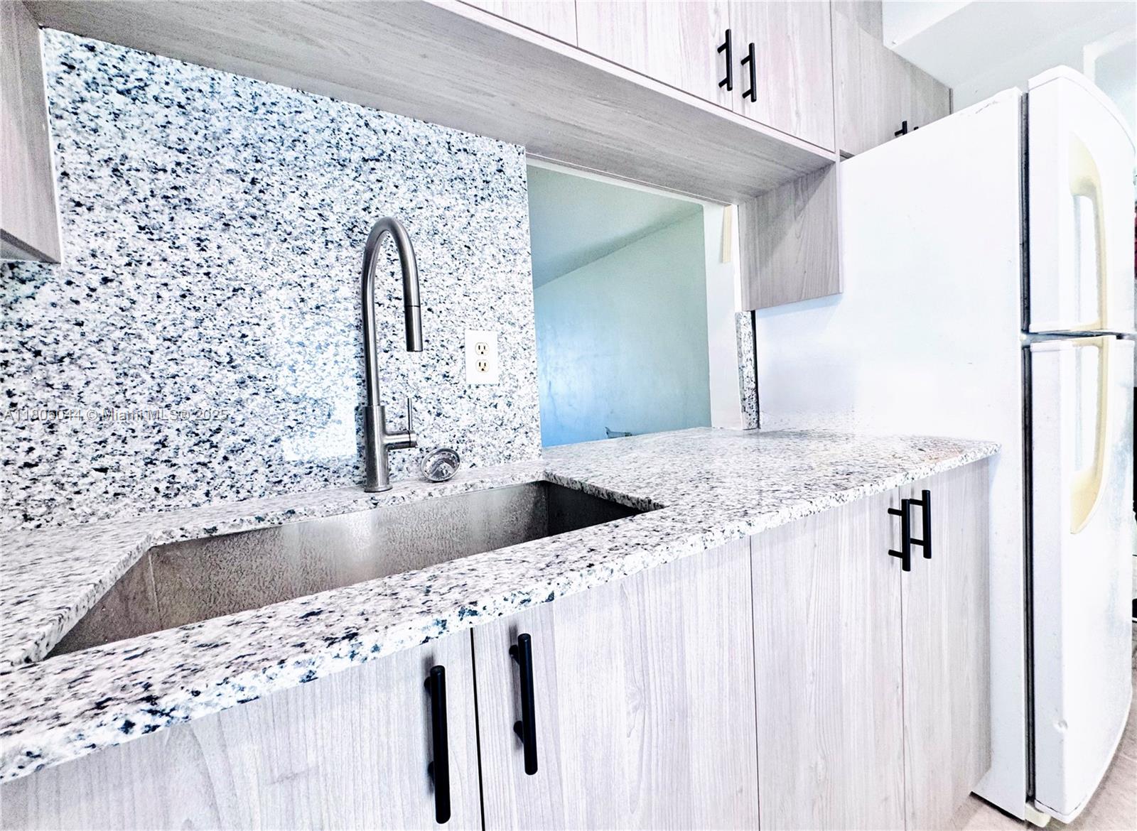 ROLLING GREEN CONDO A - Residential