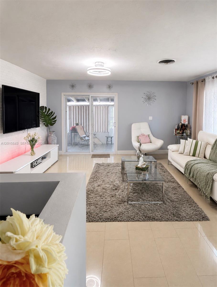 BOULEVARD HEIGHTS SEC - Residential Lease
