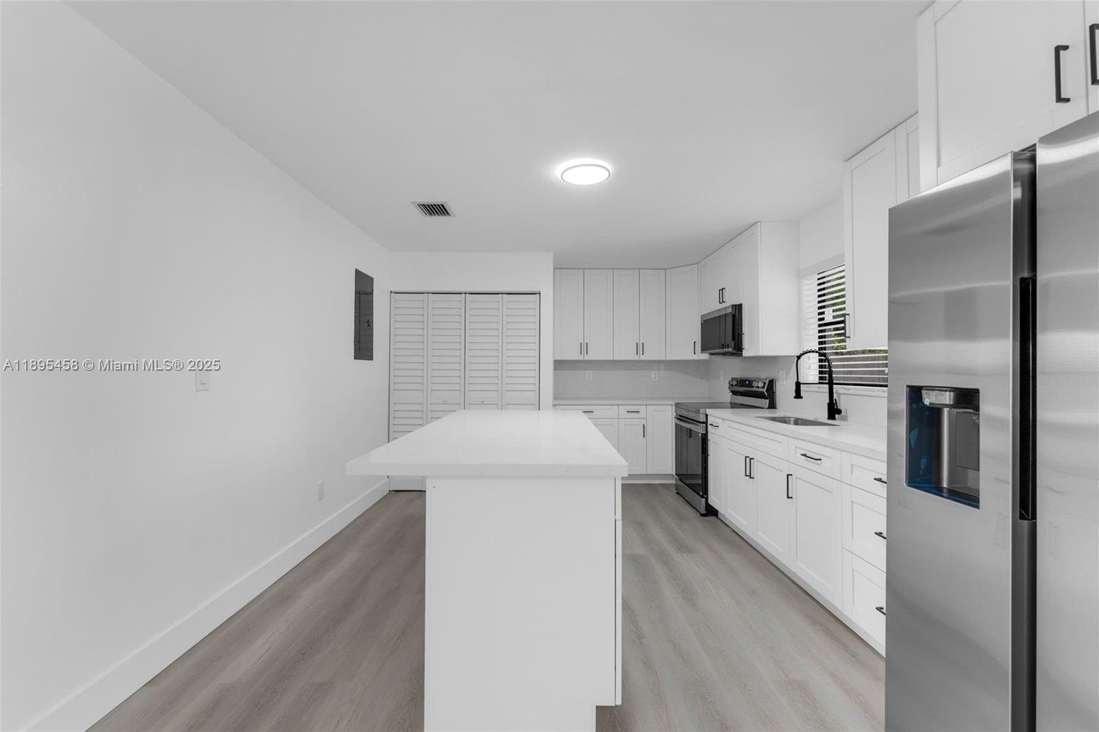 RICHMOND HEIGHTS - Residential
