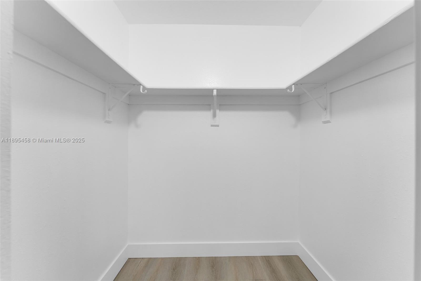 RICHMOND HEIGHTS - Residential