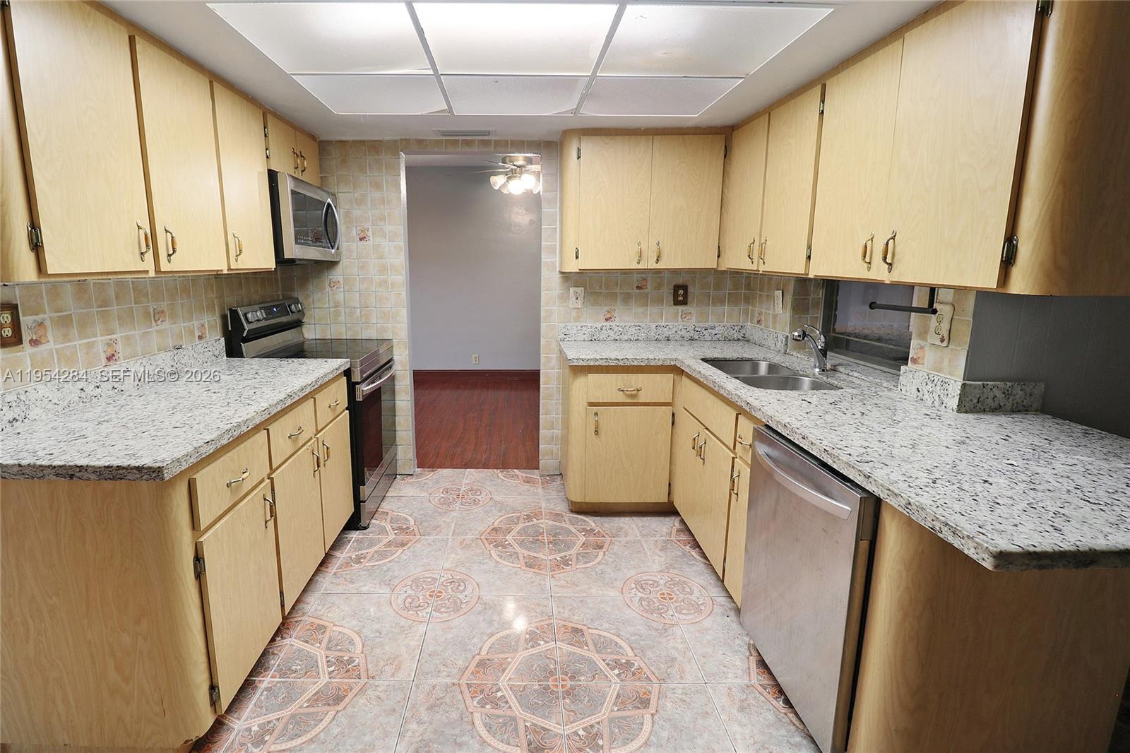 ORIOLE ESTATES SEC 8 - Residential