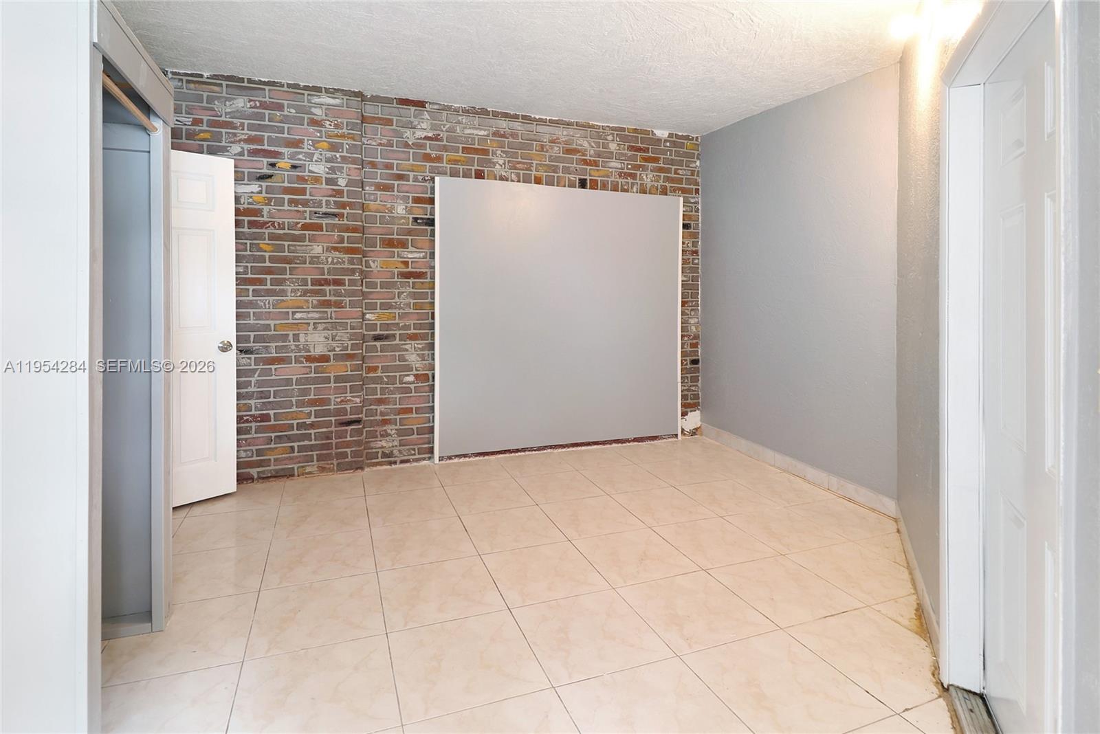 ORIOLE ESTATES SEC 8 - Residential