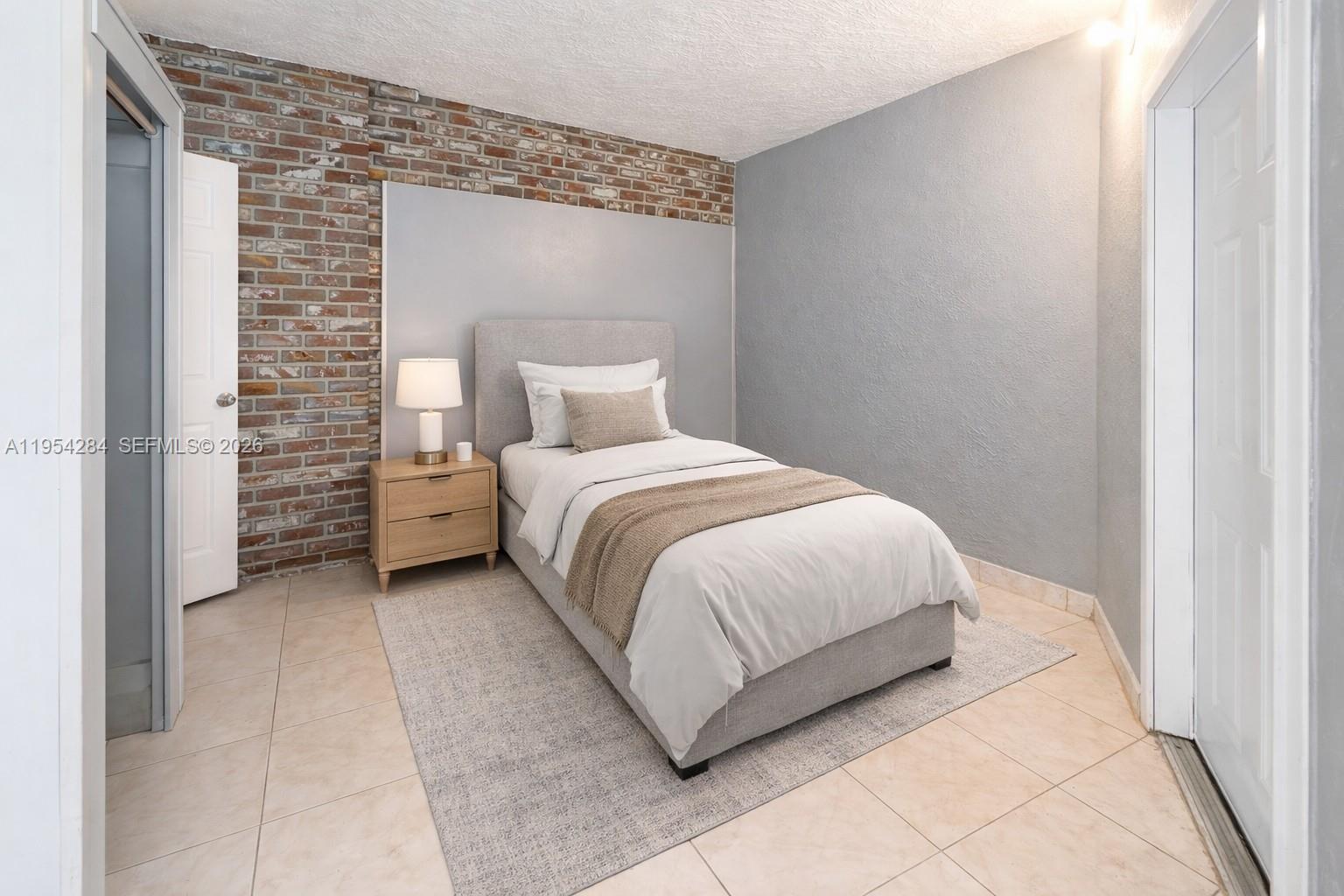 ORIOLE ESTATES SEC 8 - Residential