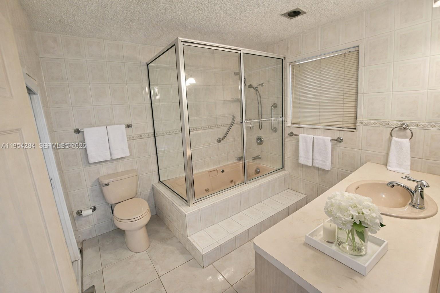 ORIOLE ESTATES SEC 8 - Residential