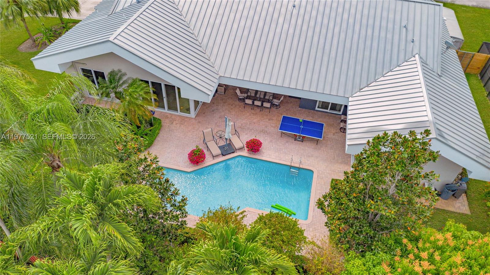 PARINTIS SUB - Residential