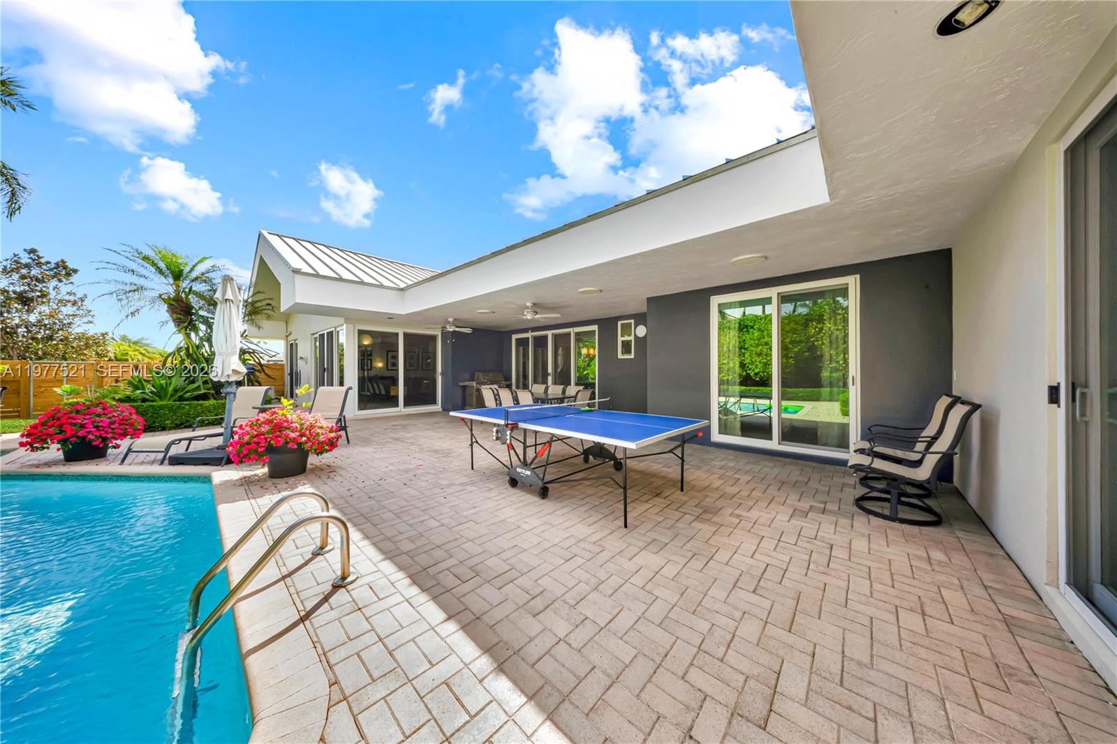 PARINTIS SUB - Residential