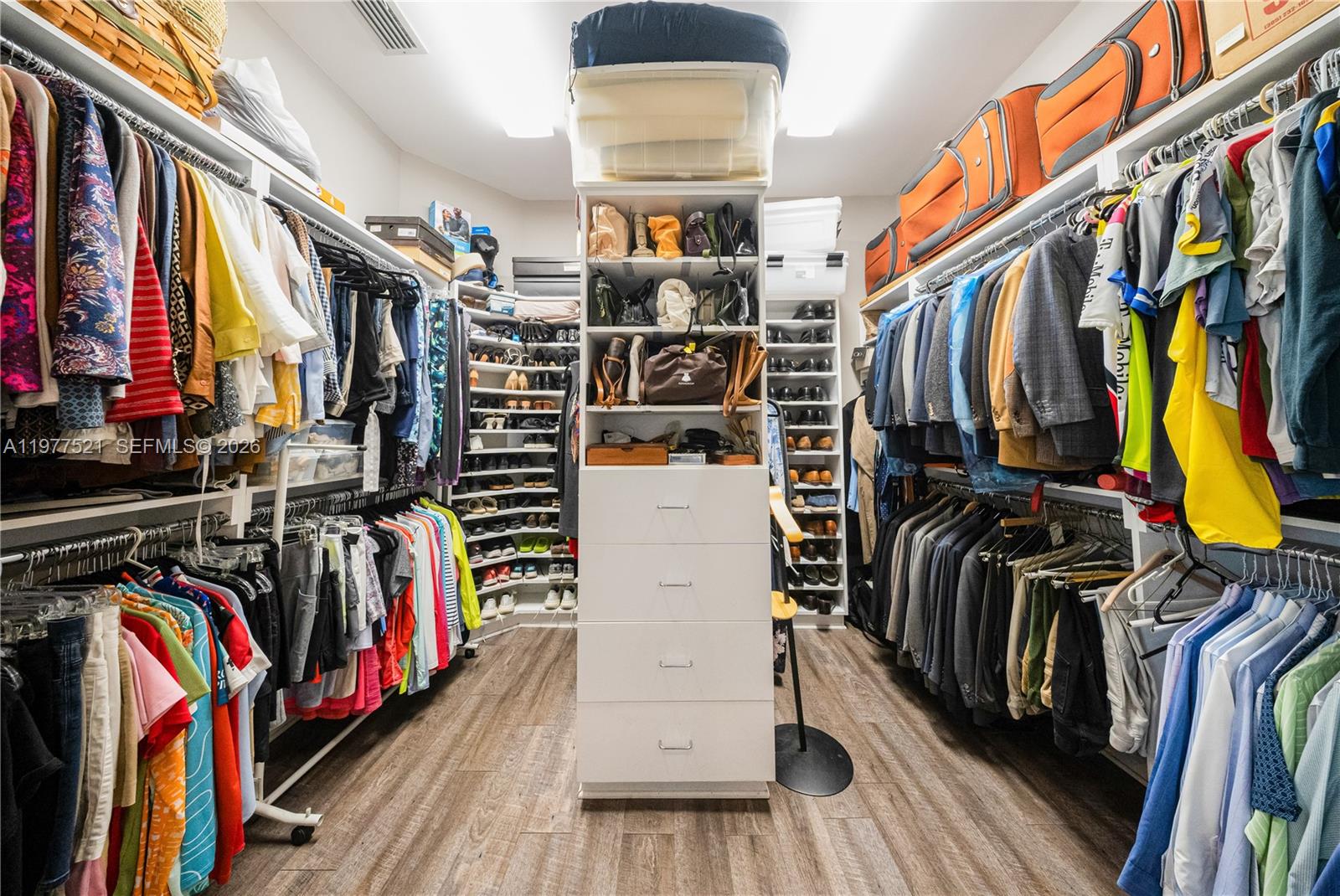 PARINTIS SUB - Residential