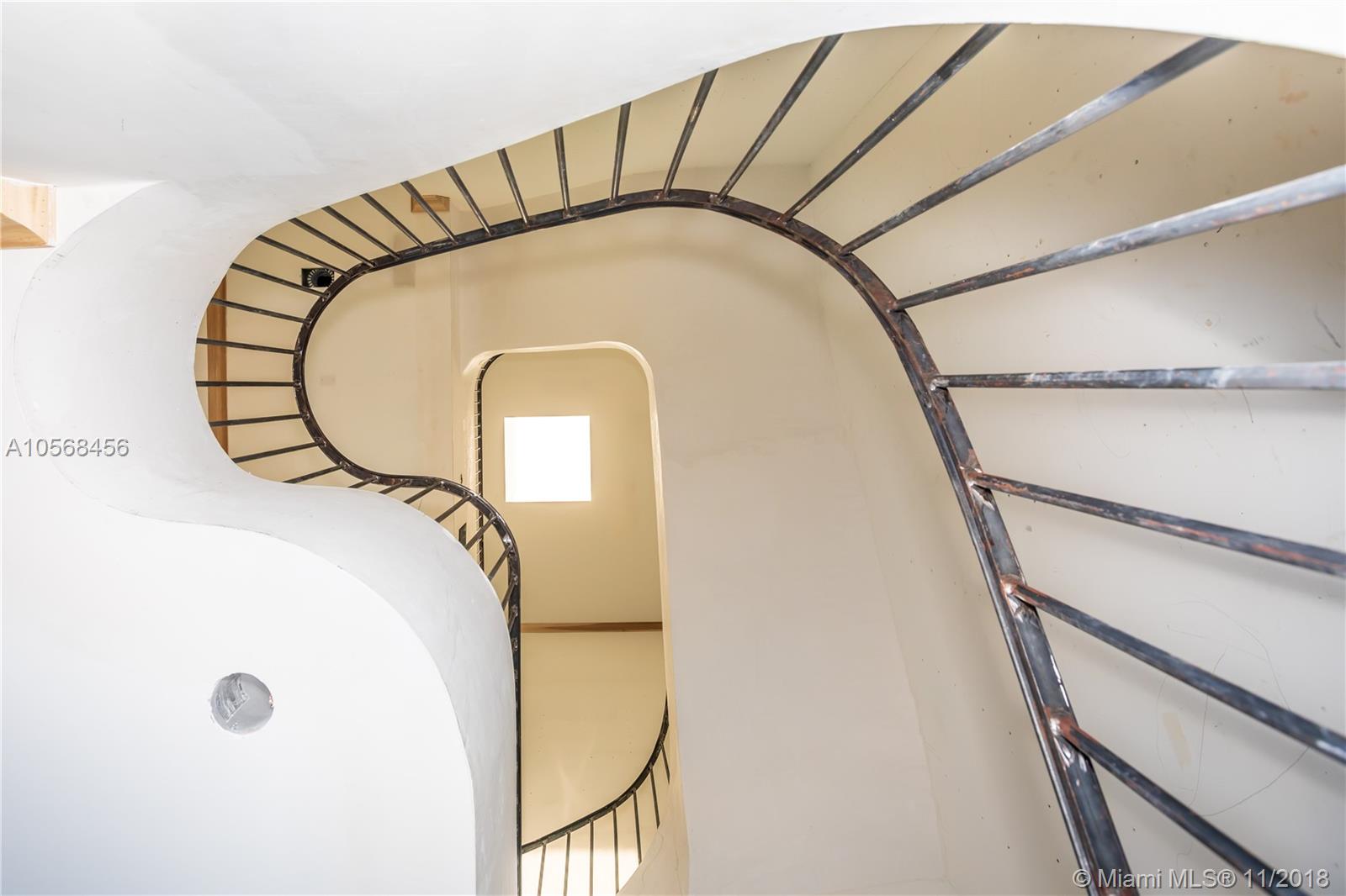 BEATRICE ROW - Residential