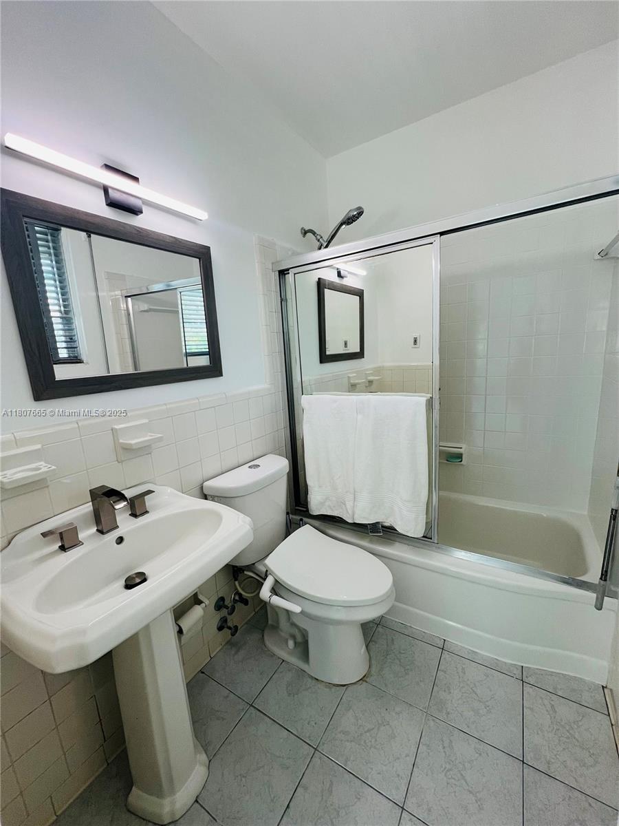 BROWNSTONE CO-OP APTS INC - Residential