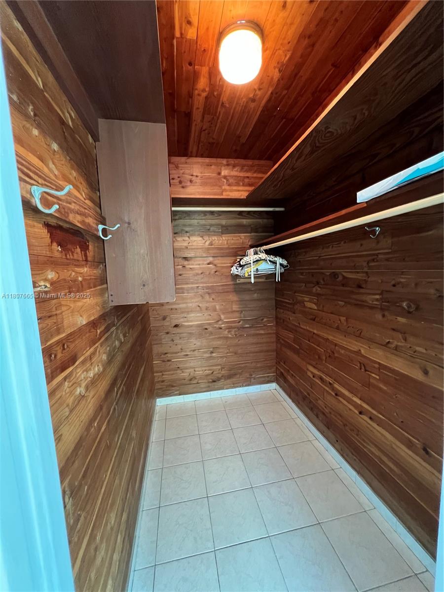 BROWNSTONE CO-OP APTS INC - Residential