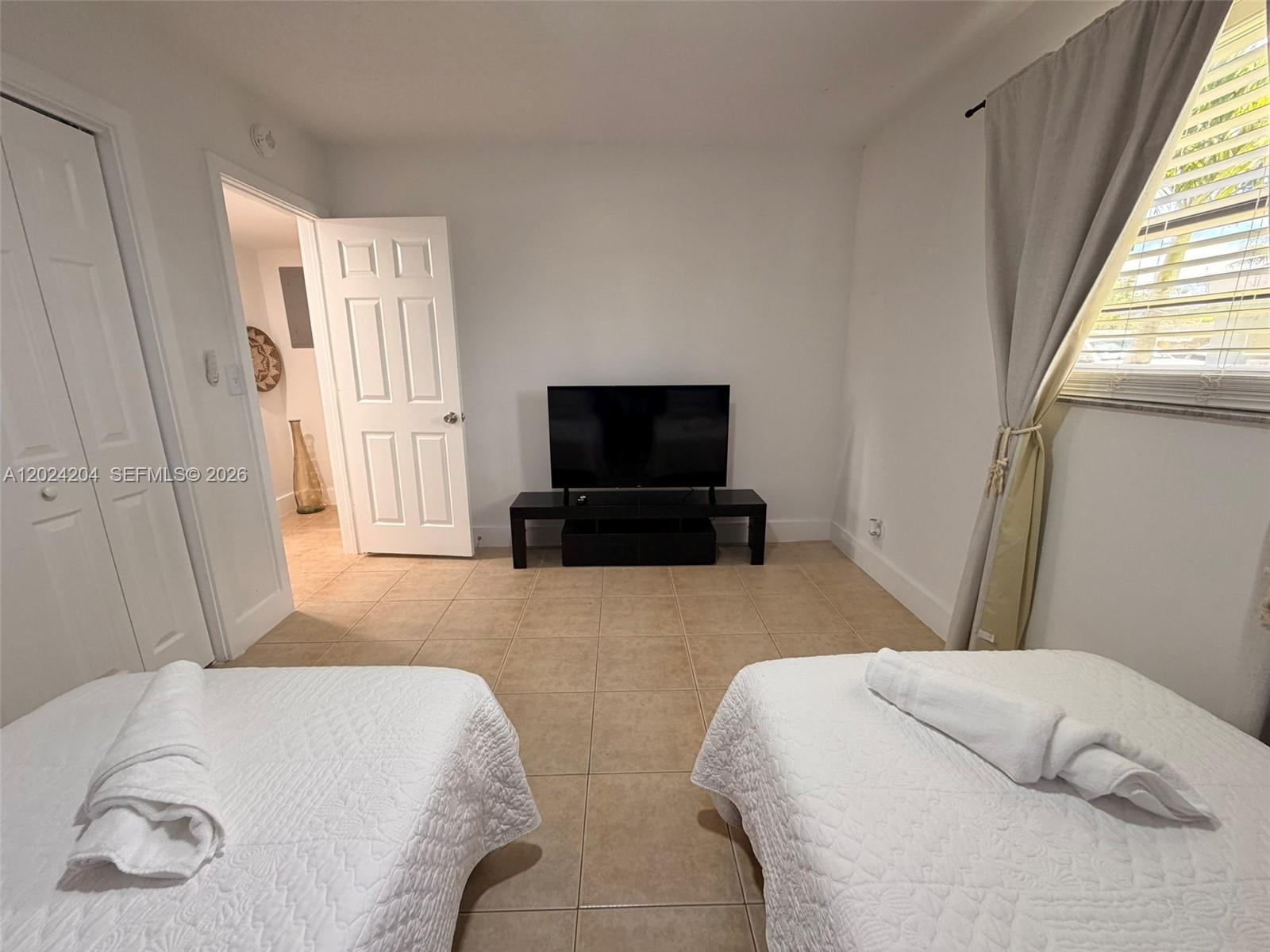 FLORAL HEIGHTS - Residential Income
