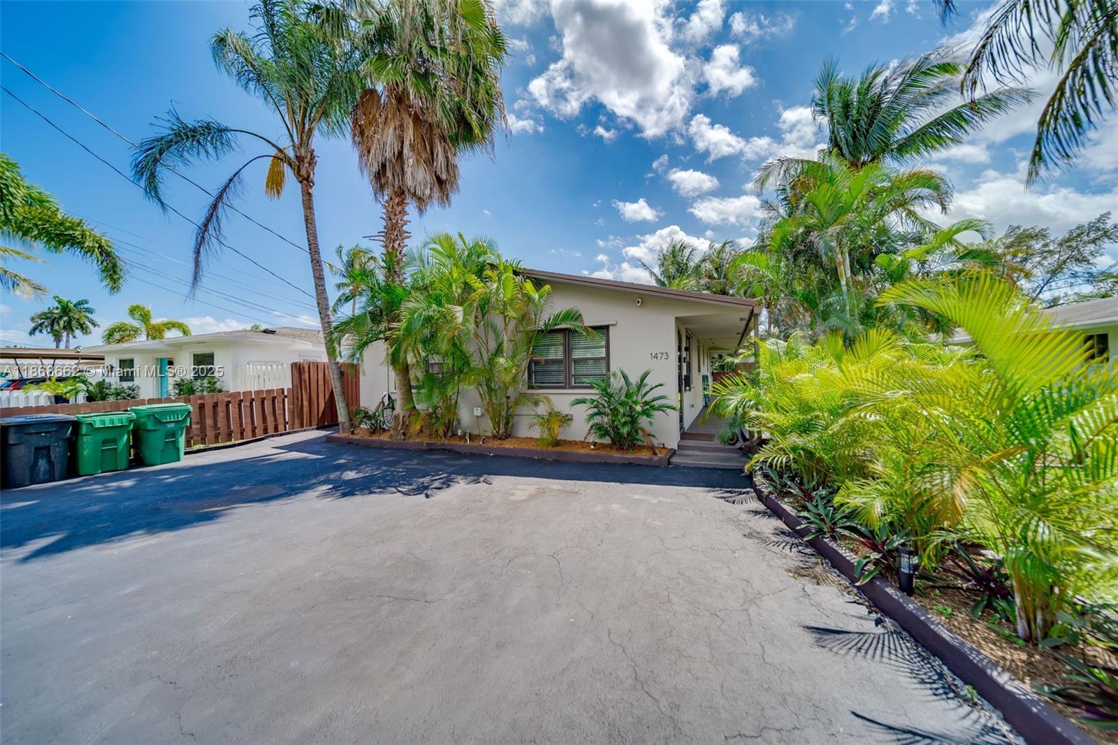 FLORIAN ISLES 2ND SEC - Residential Lease