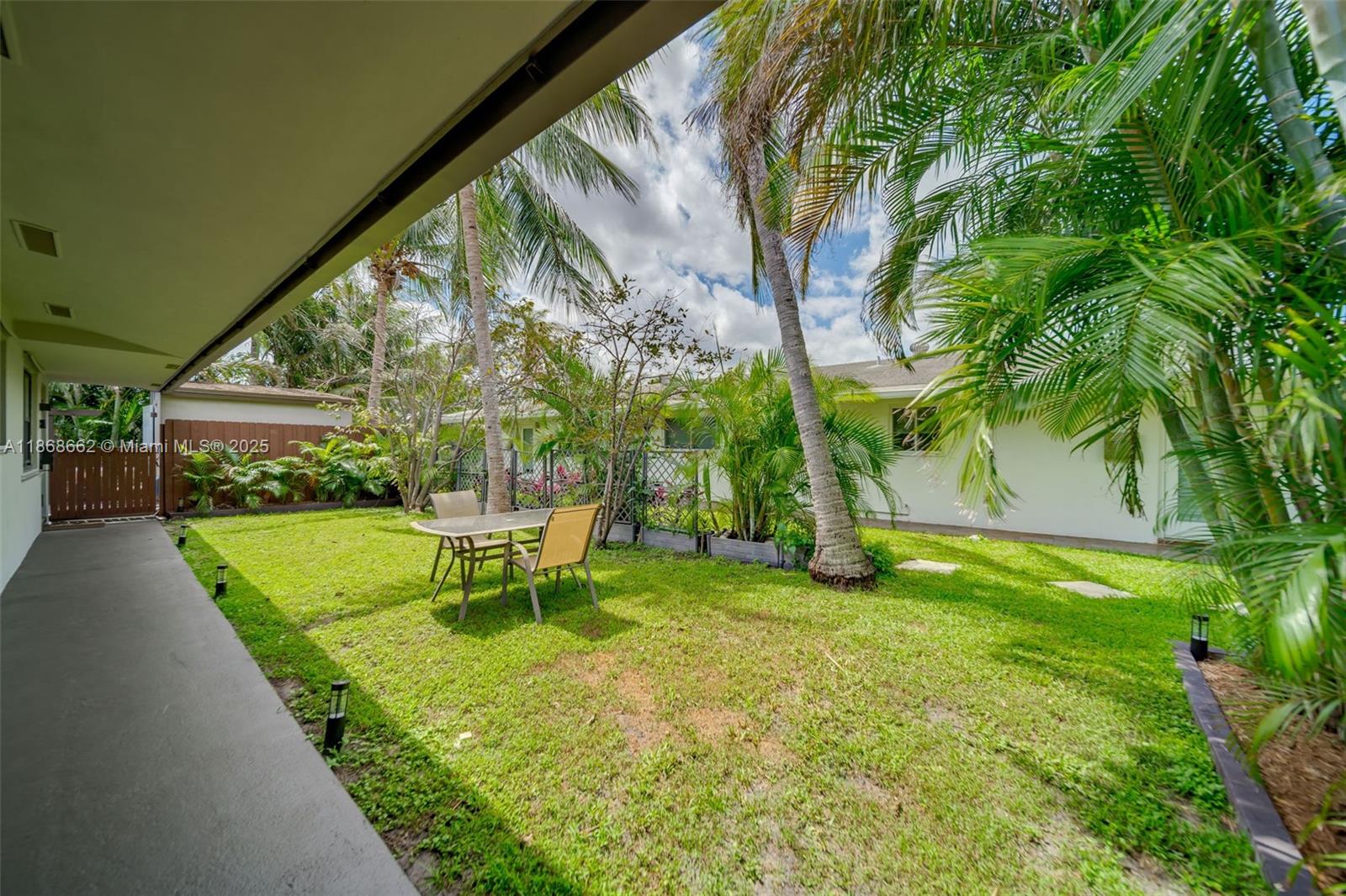 FLORIAN ISLES 2ND SEC - Residential Lease