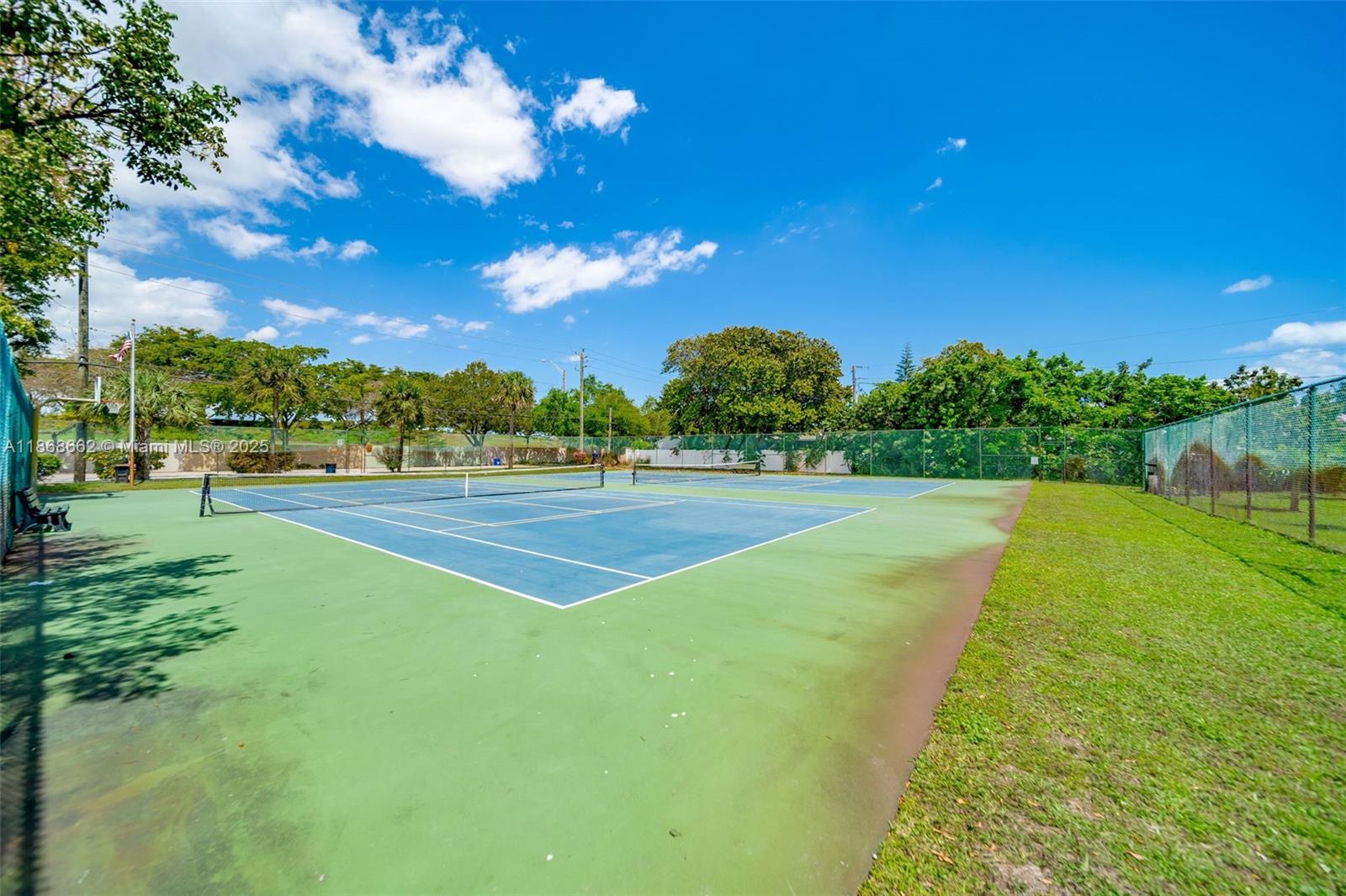 FLORIAN ISLES 2ND SEC - Residential Lease