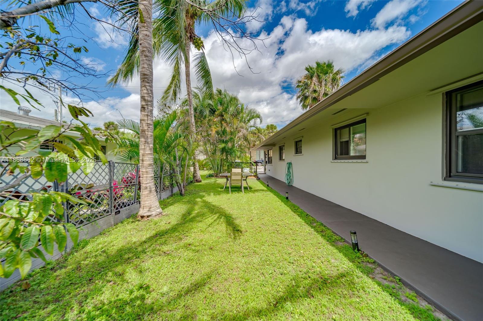 FLORIAN ISLES 2ND SEC - Residential Lease