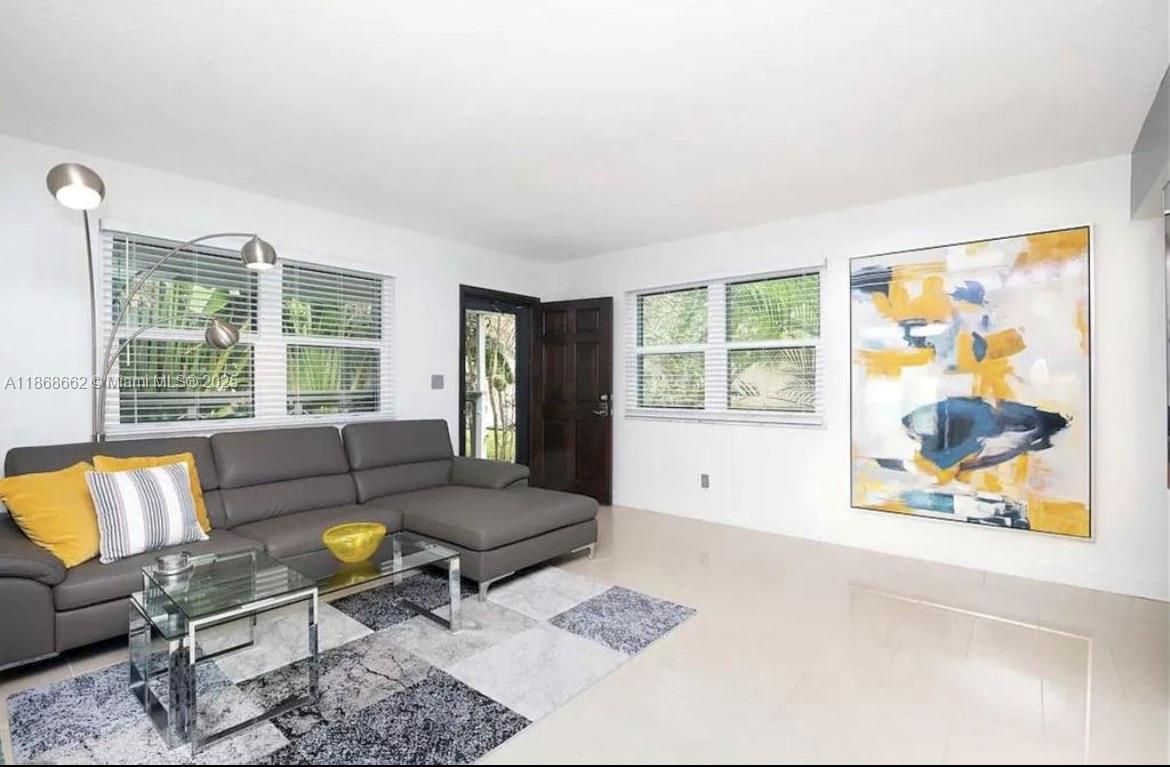 FLORIAN ISLES 2ND SEC - Residential Lease