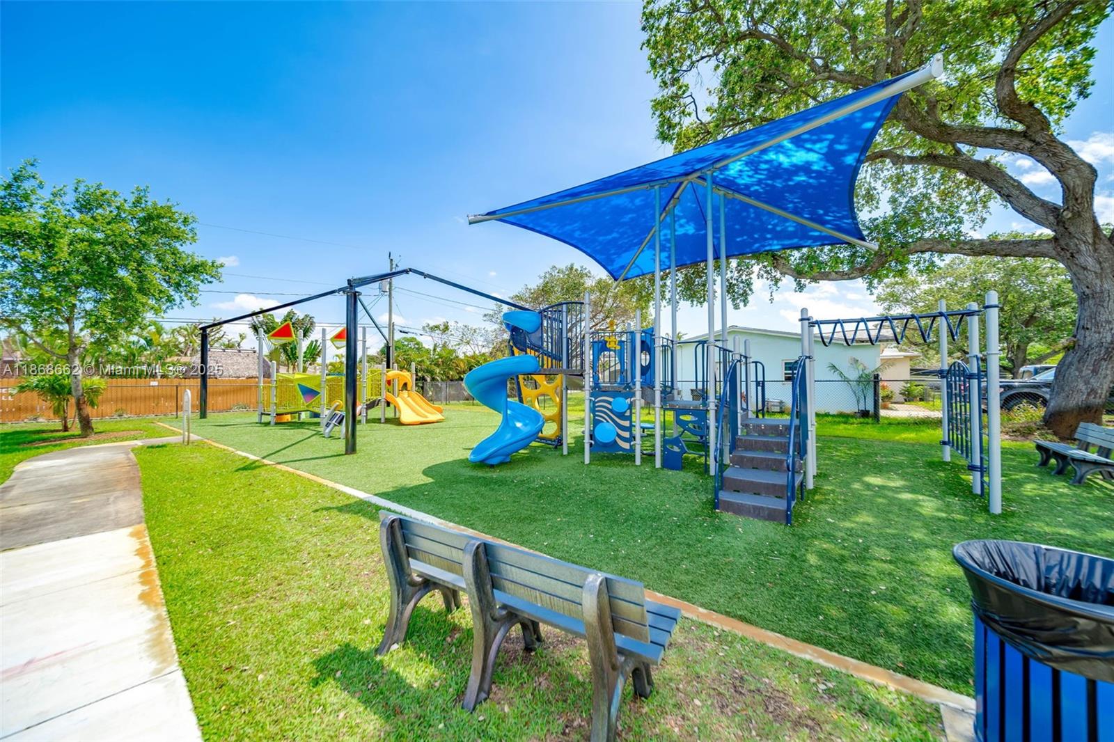 FLORIAN ISLES 2ND SEC - Residential Lease