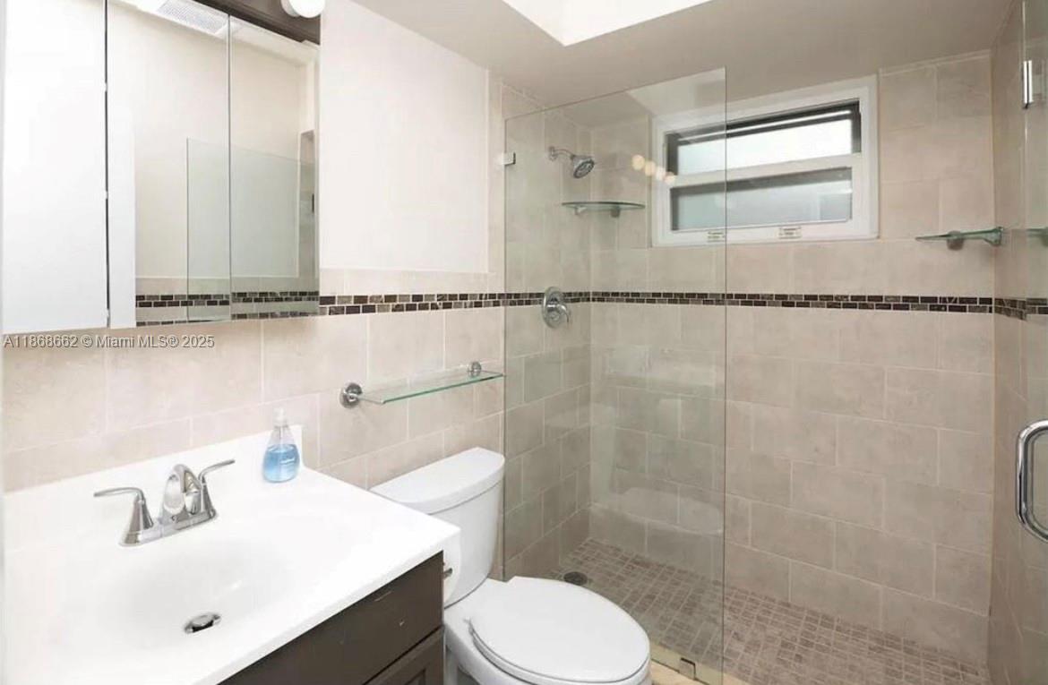 FLORIAN ISLES 2ND SEC - Residential Lease