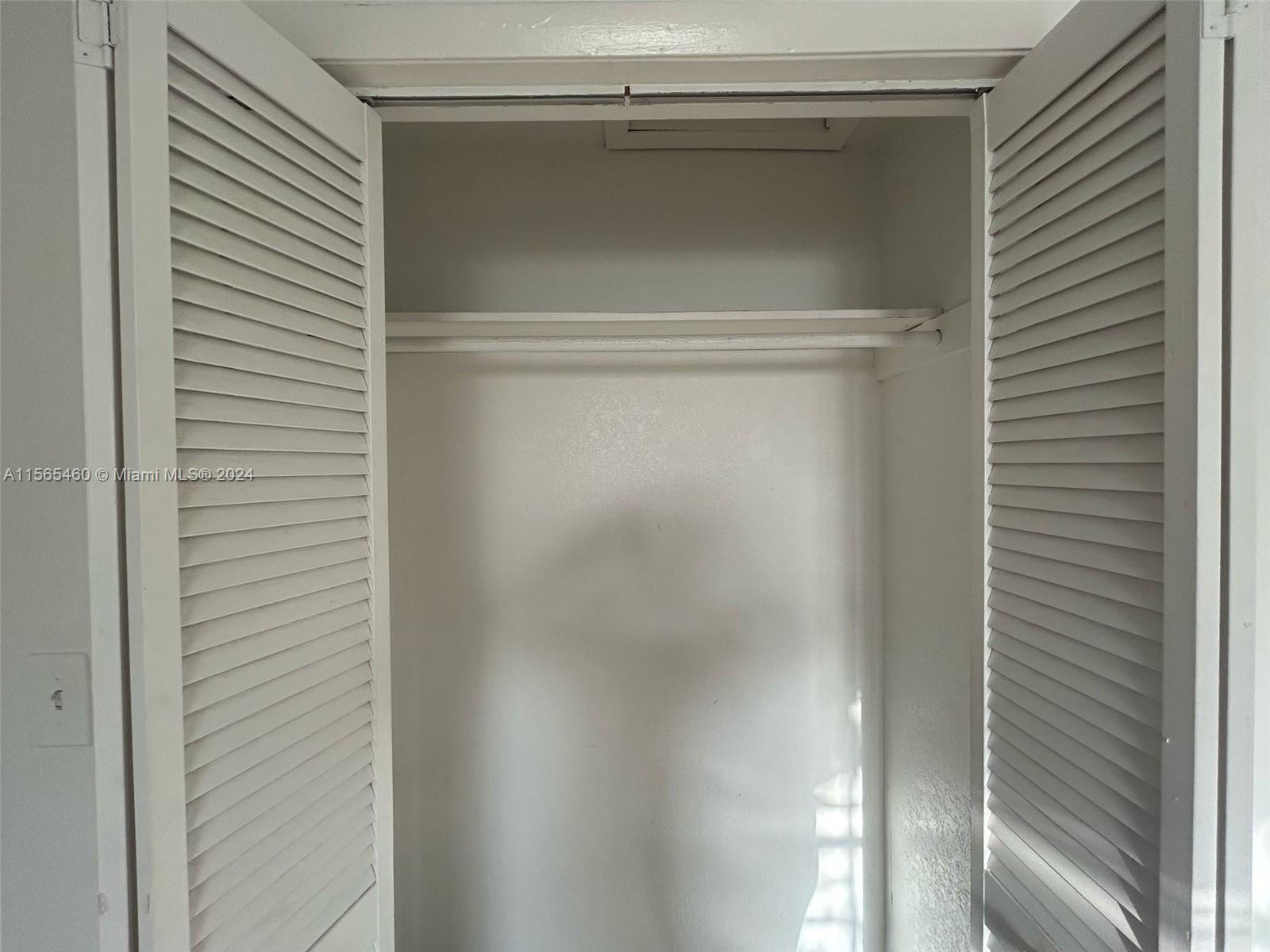 RIDGEWAY - Residential Lease