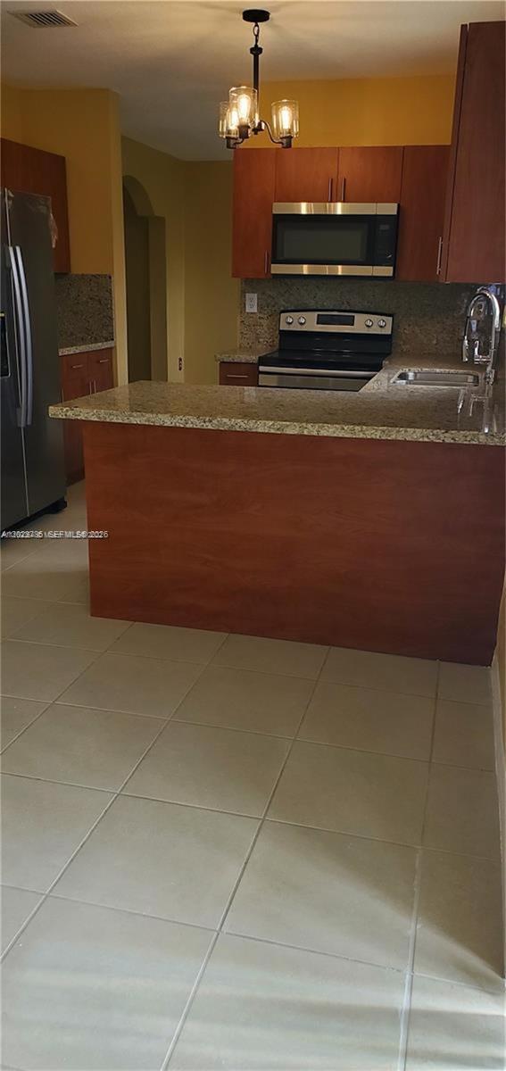 PRECIOUS HOMES AT TWIN LA - Residential Lease