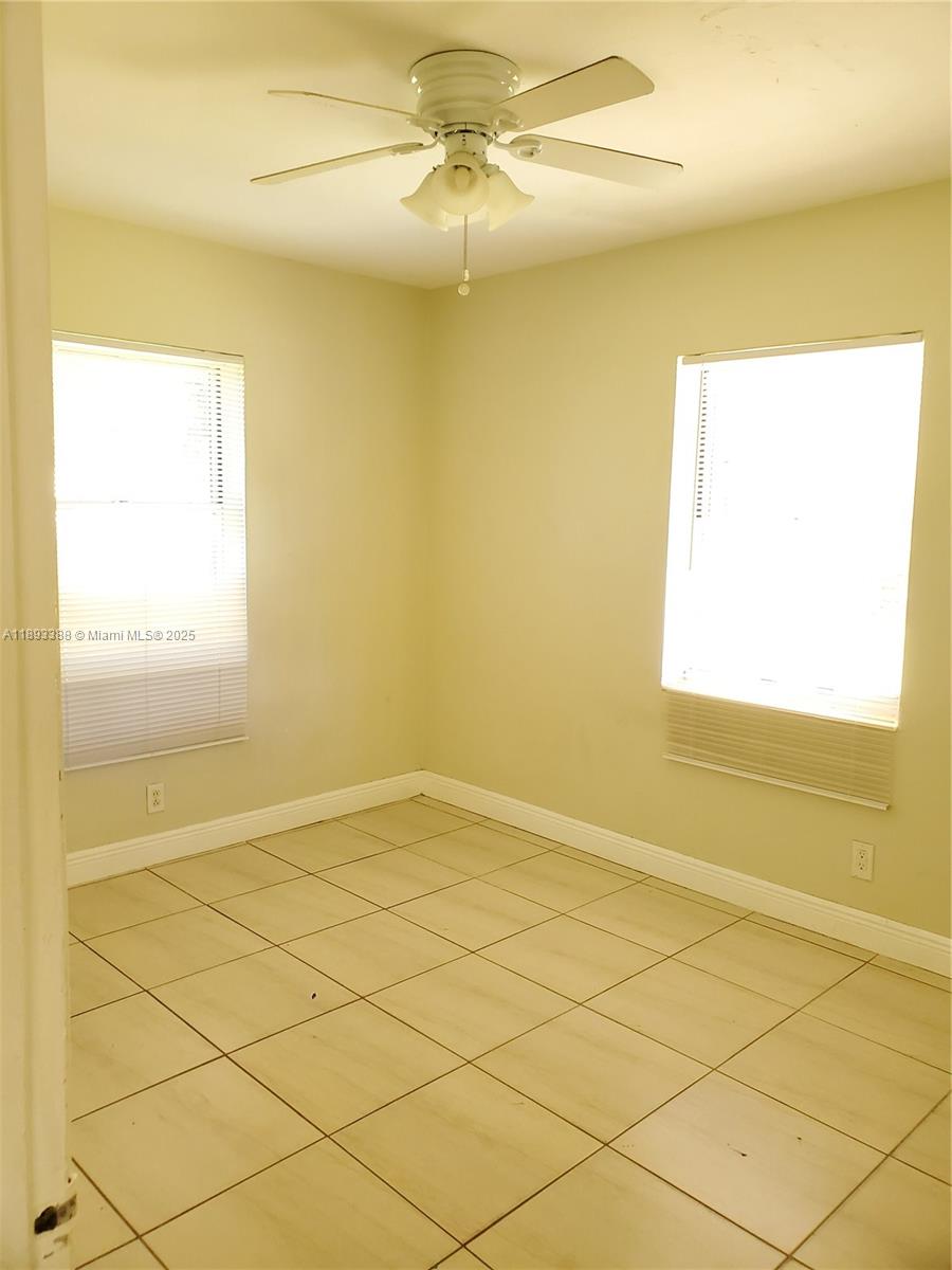 NORTH HOLLYWOOD - Residential Lease