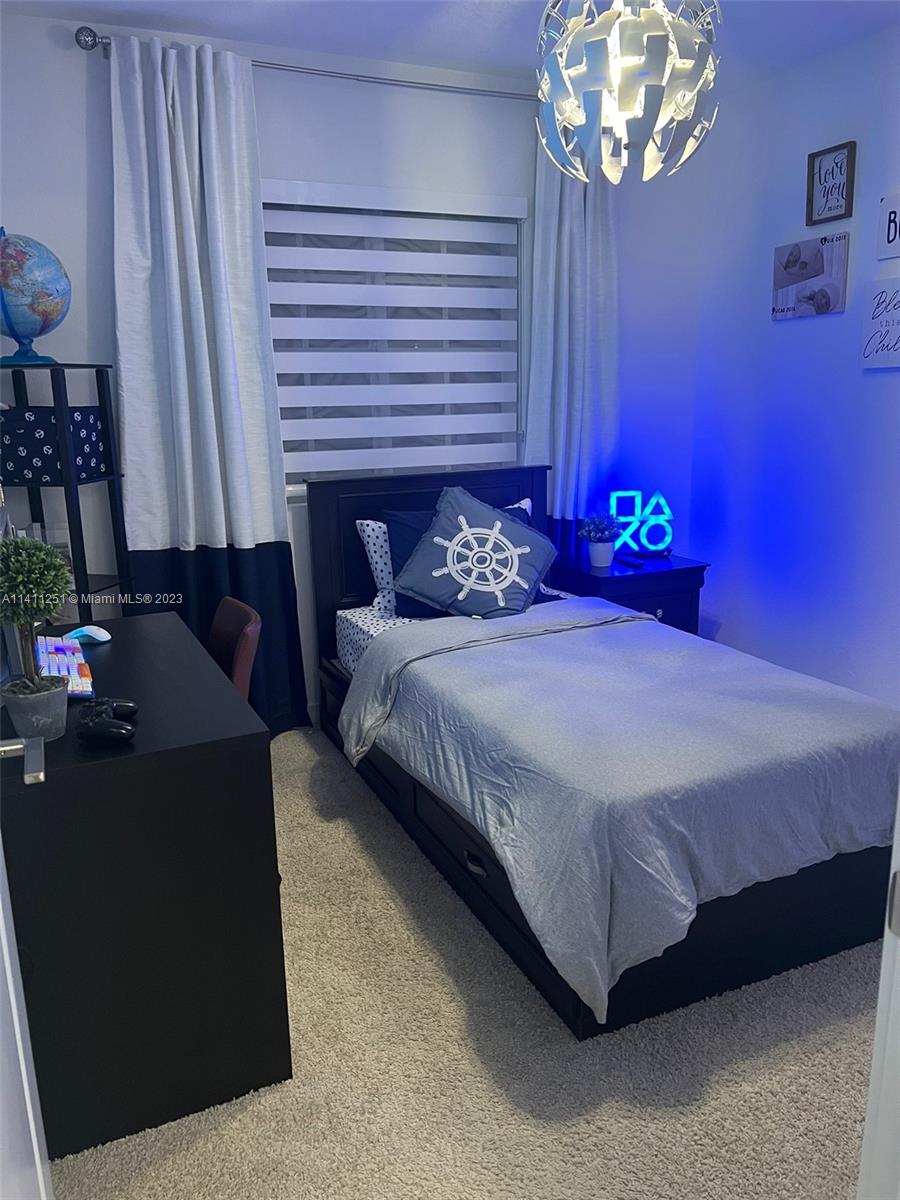 WALDEN PLACE - Residential