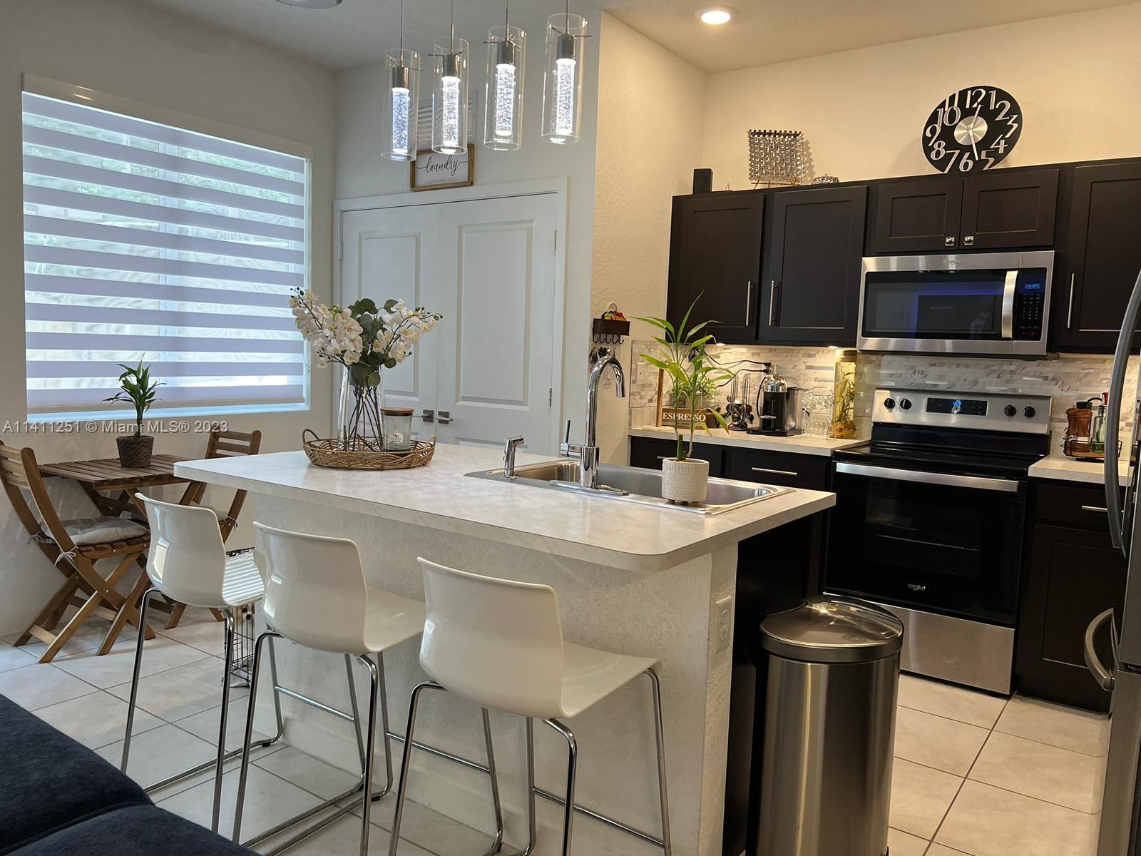WALDEN PLACE - Residential