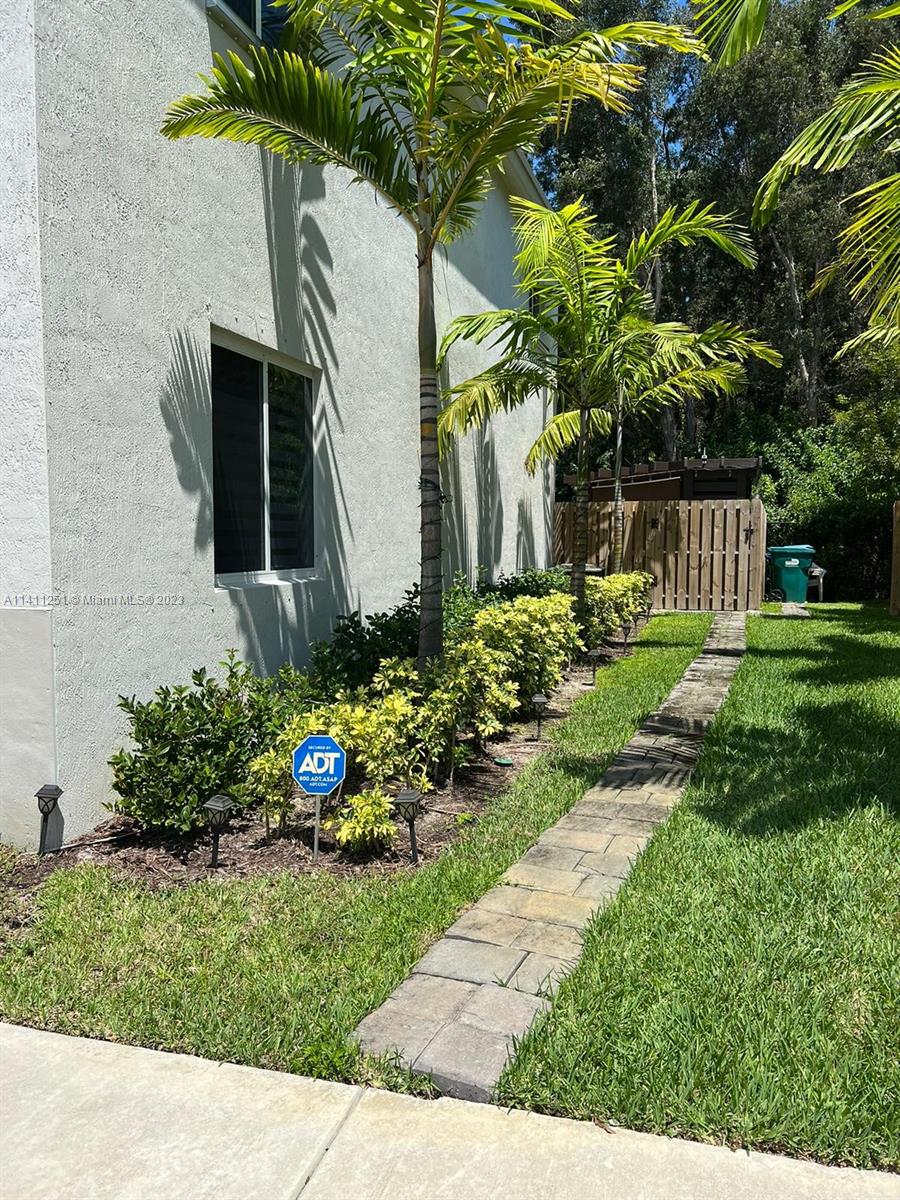 WALDEN PLACE - Residential