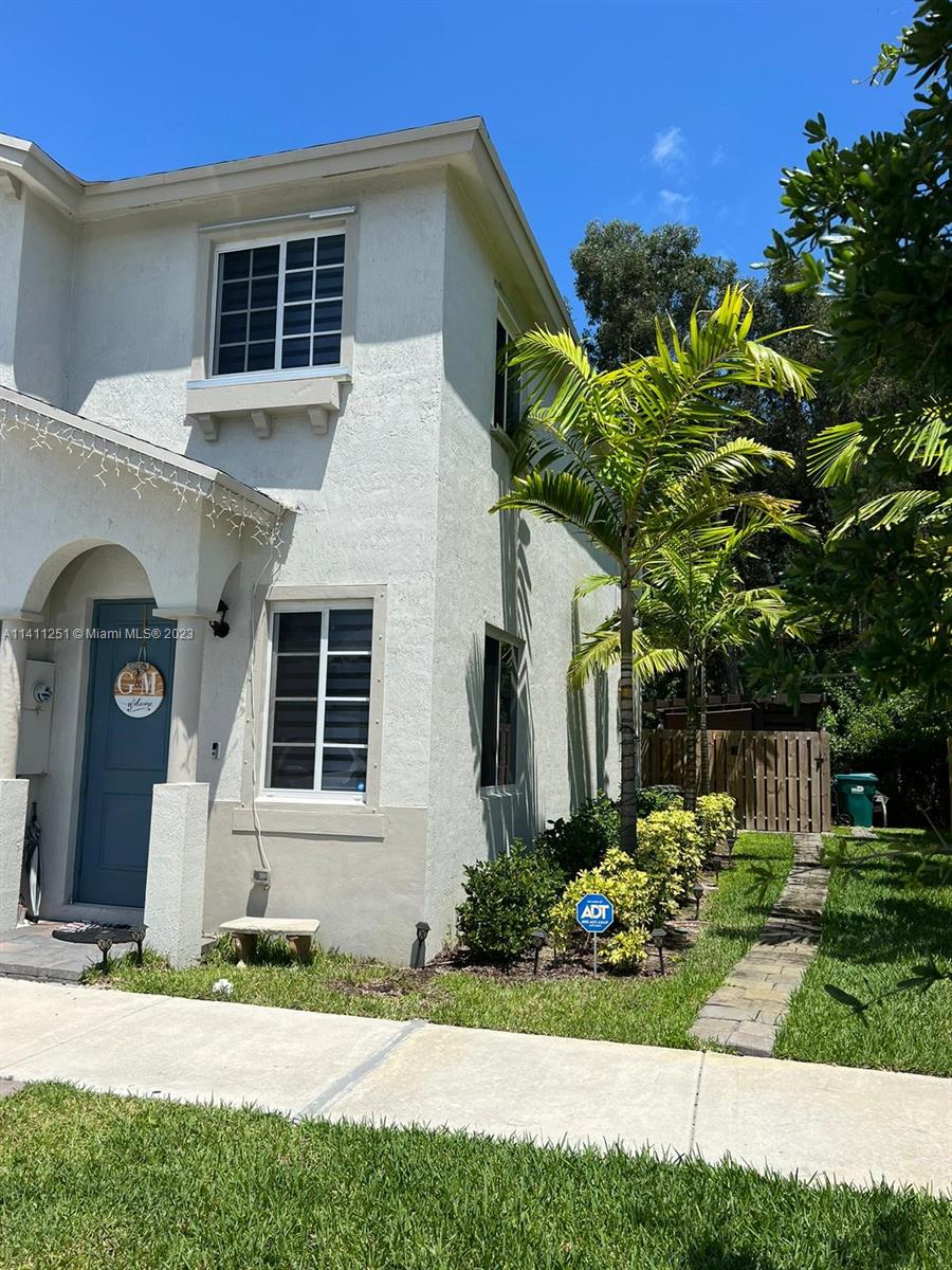 WALDEN PLACE - Residential