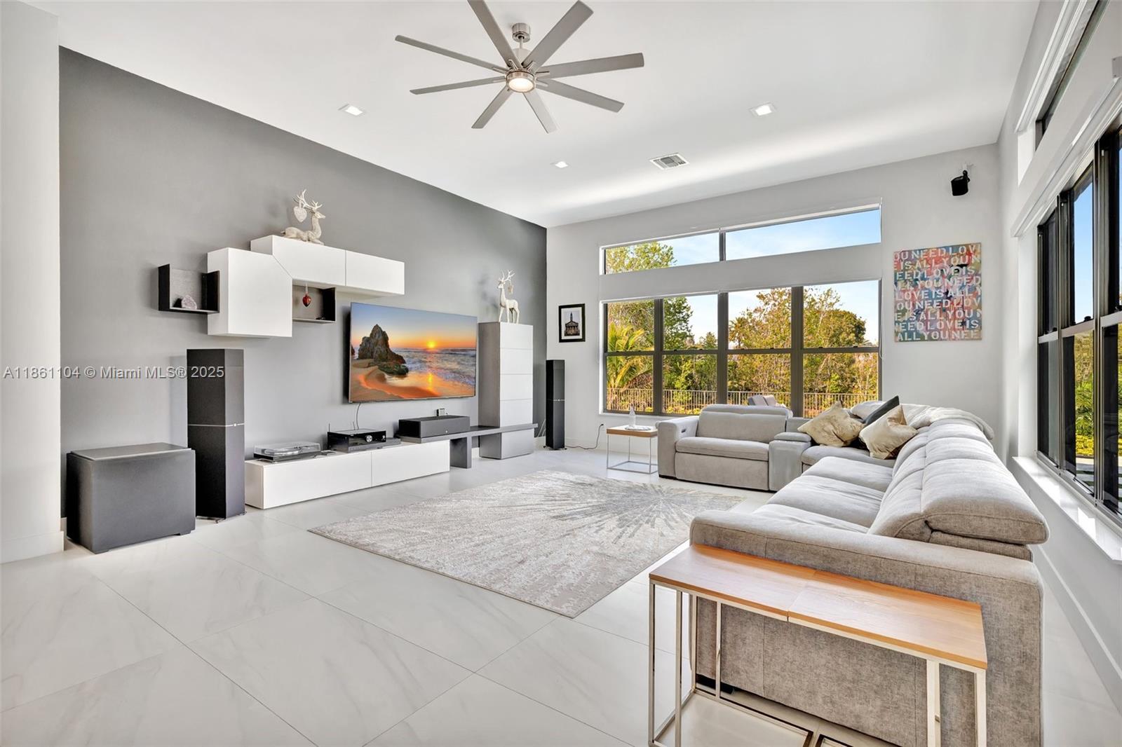 RIVERSTONE - Residential