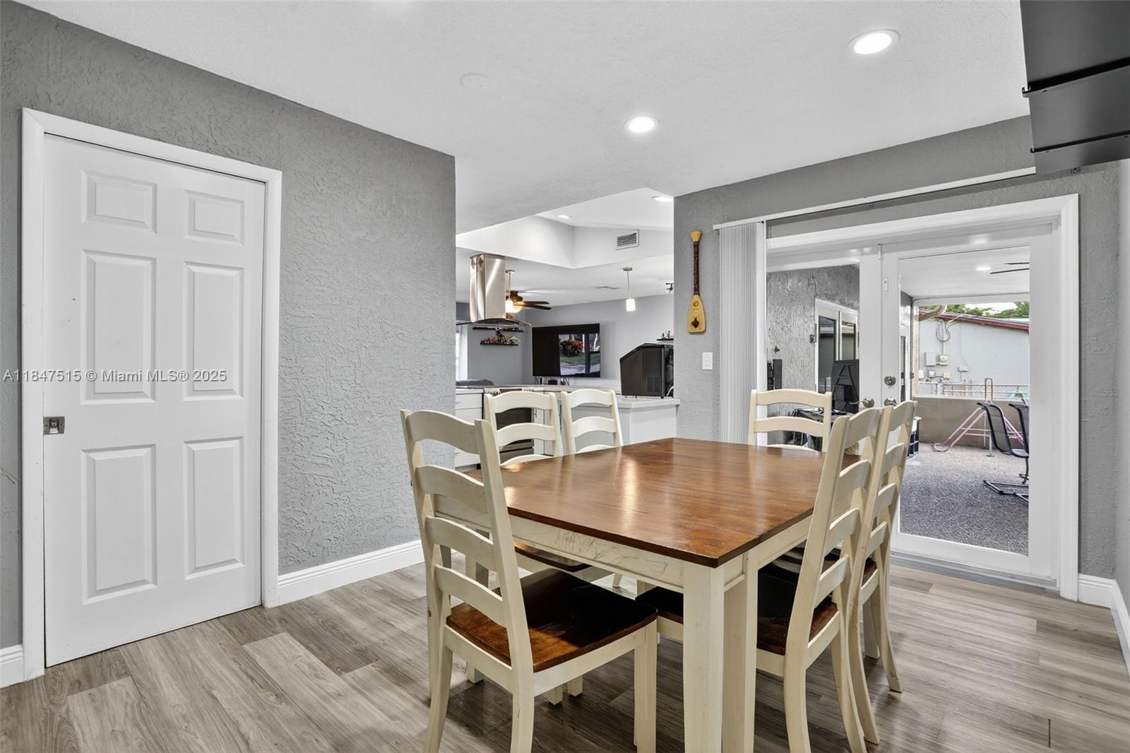 PARADISE GARDENS - Residential