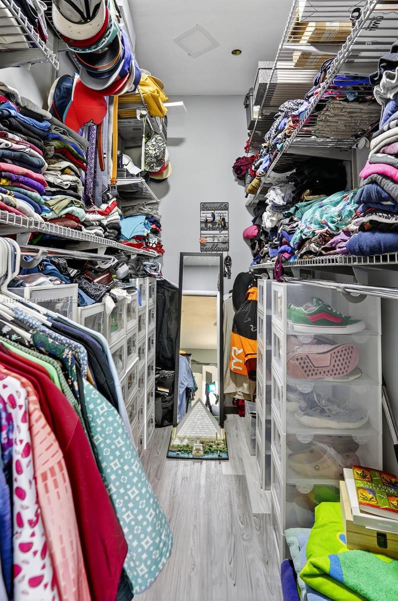 PARADISE GARDENS - Residential