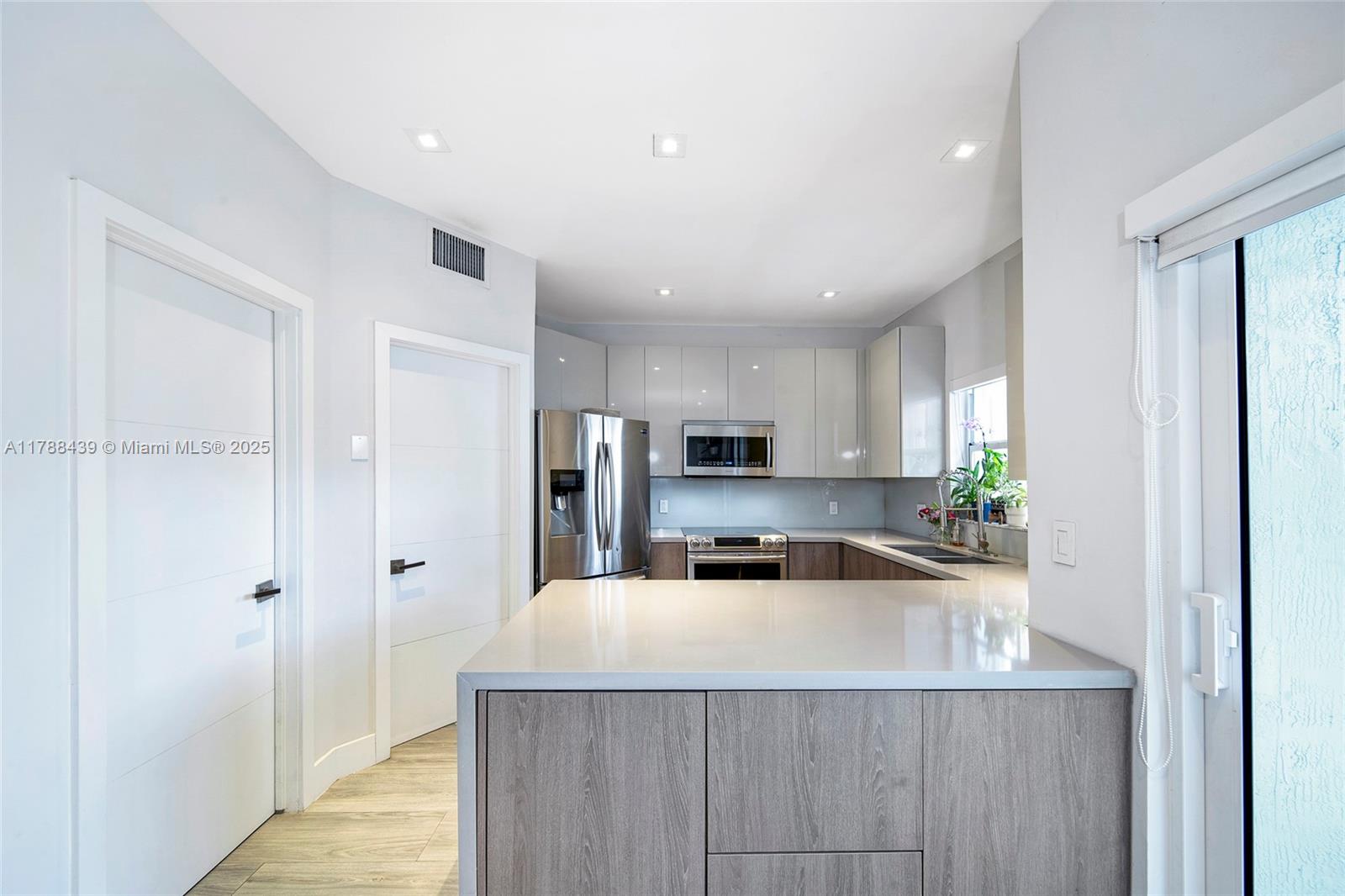 NORTH BEACH TOWNHOMES A C - Residential